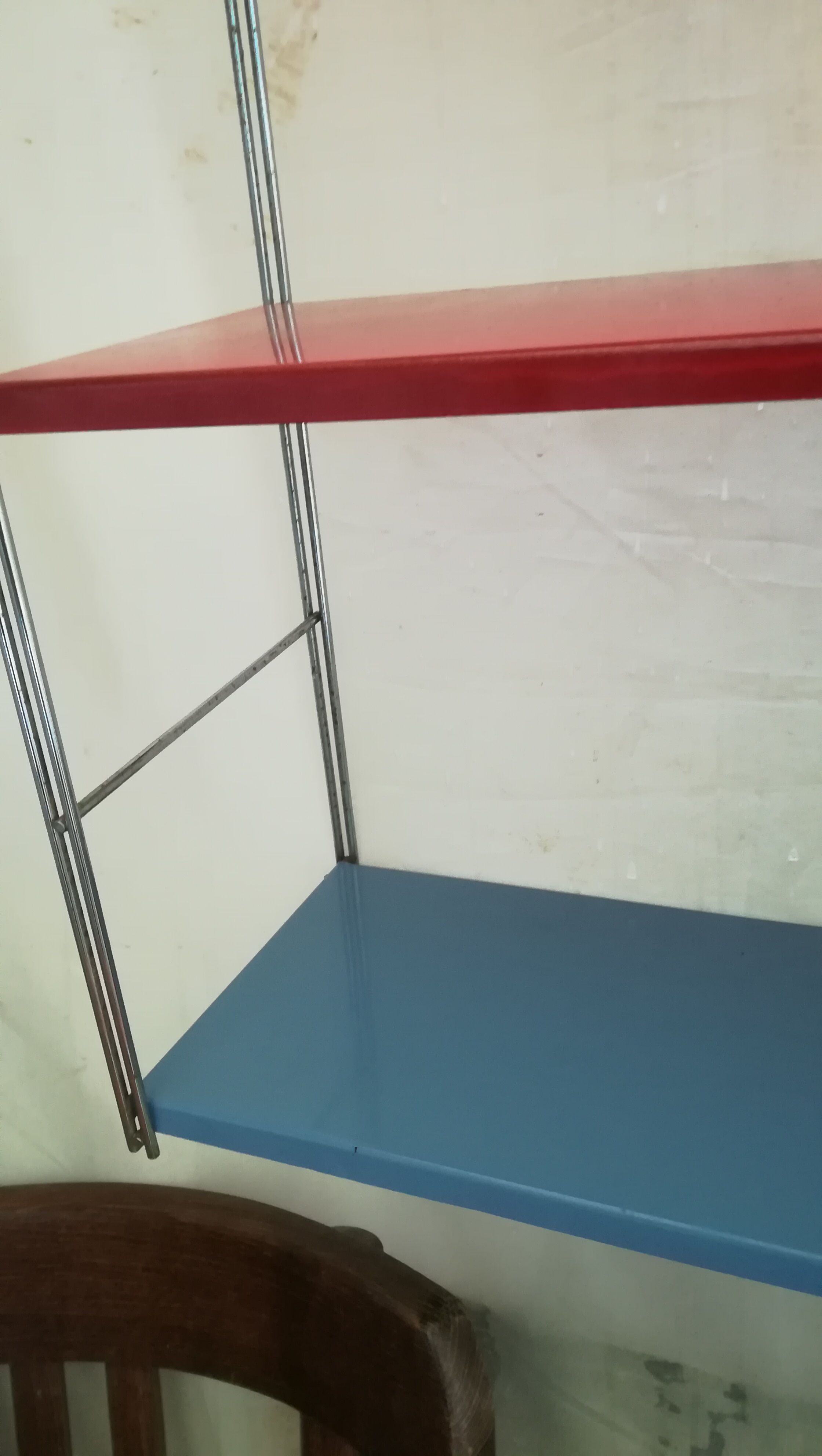 Modular wall shelves