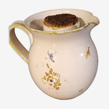 Pitcher Moustiers