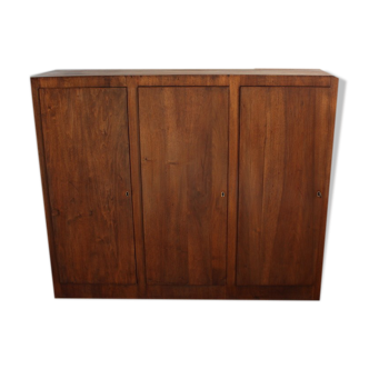 3-door low-door furniture