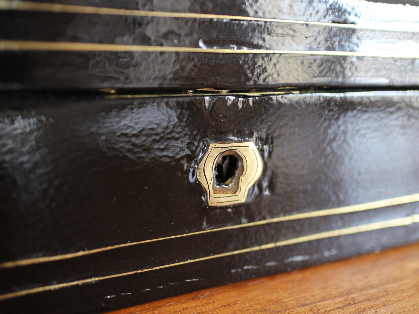 Glove box in ball marquetry