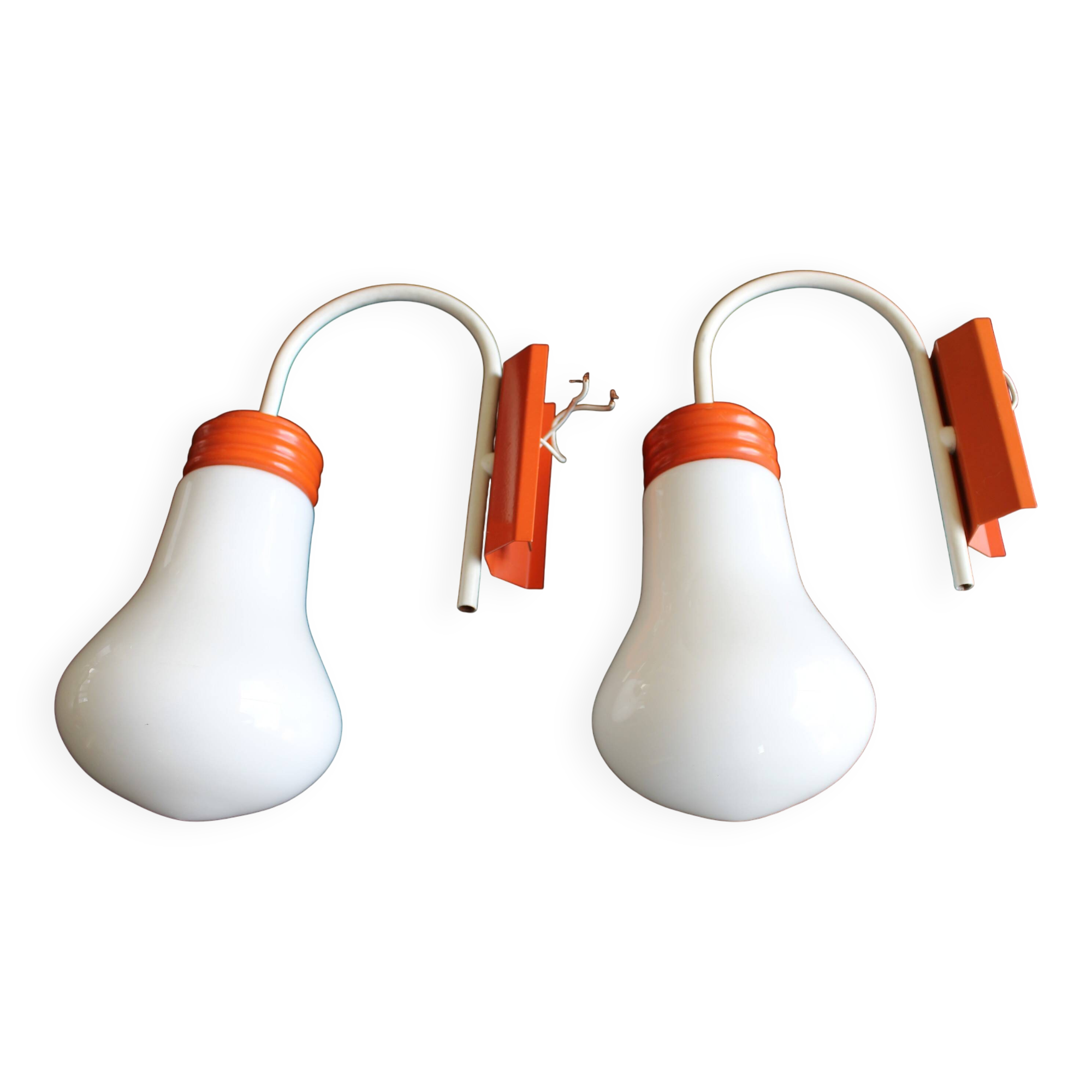 Ancienne paire d'appliques design 70 orange forme d'ampoule vintage