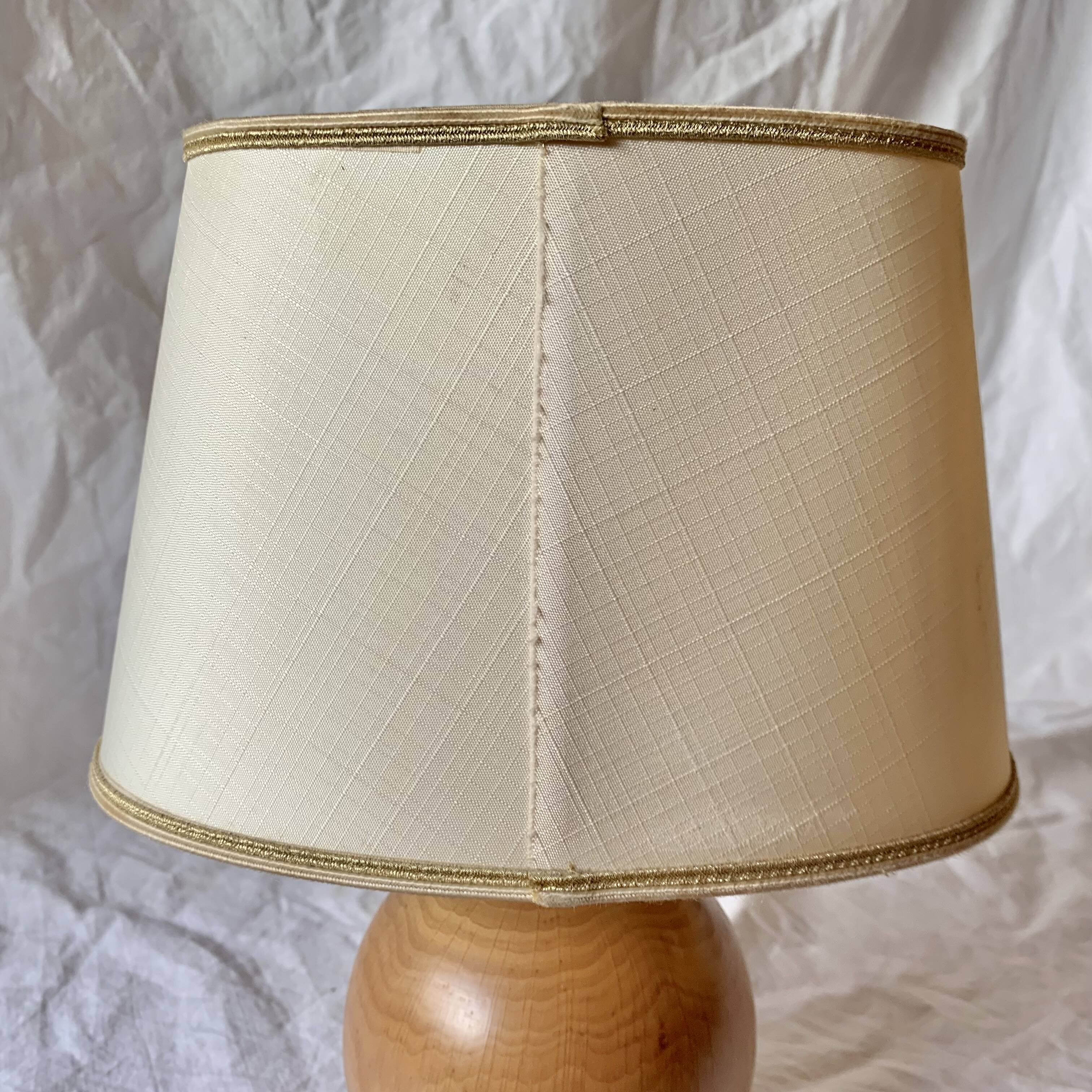 Small vintage side lamp - turned wooden ball