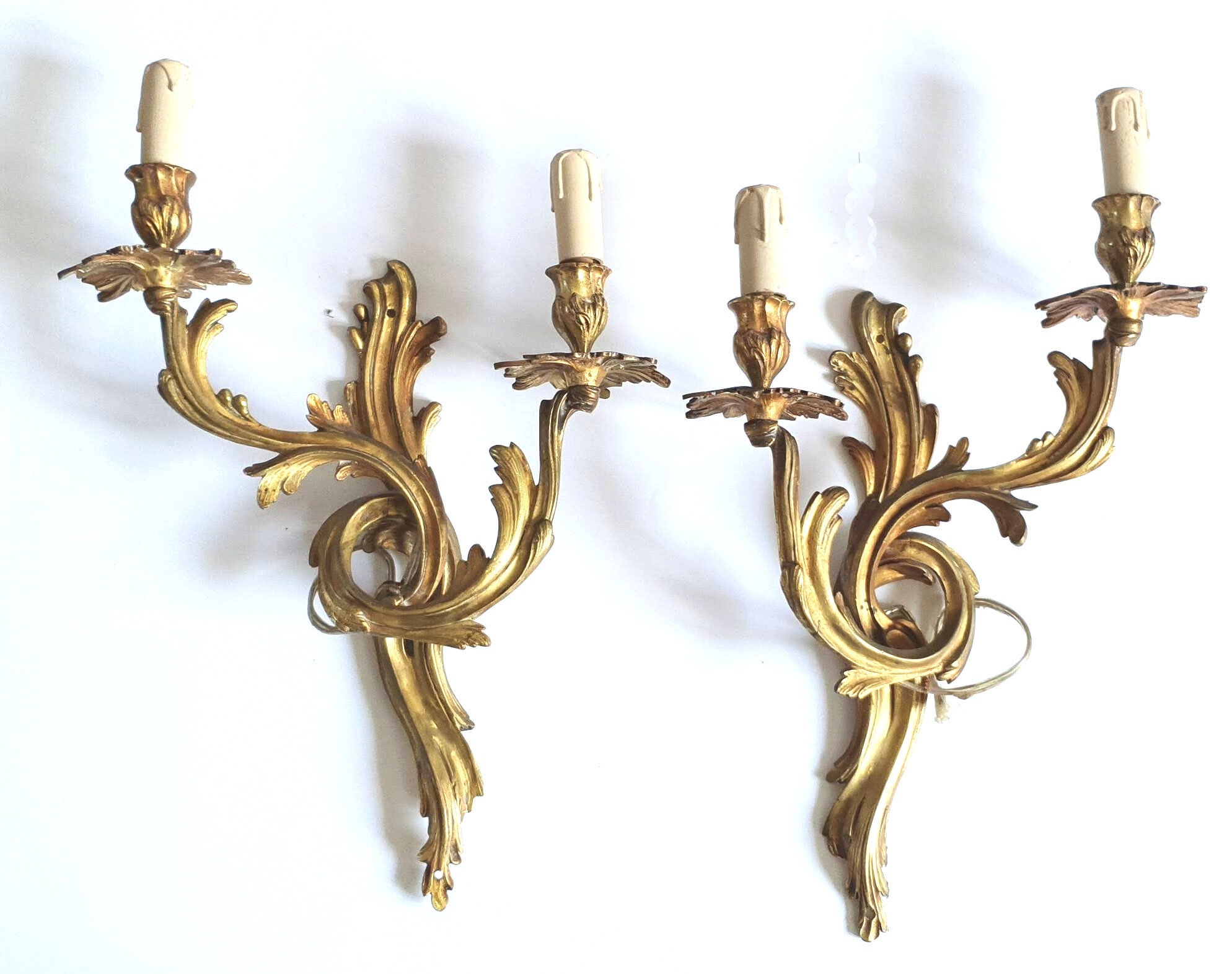 Duo of gilded bronze wall lamps
