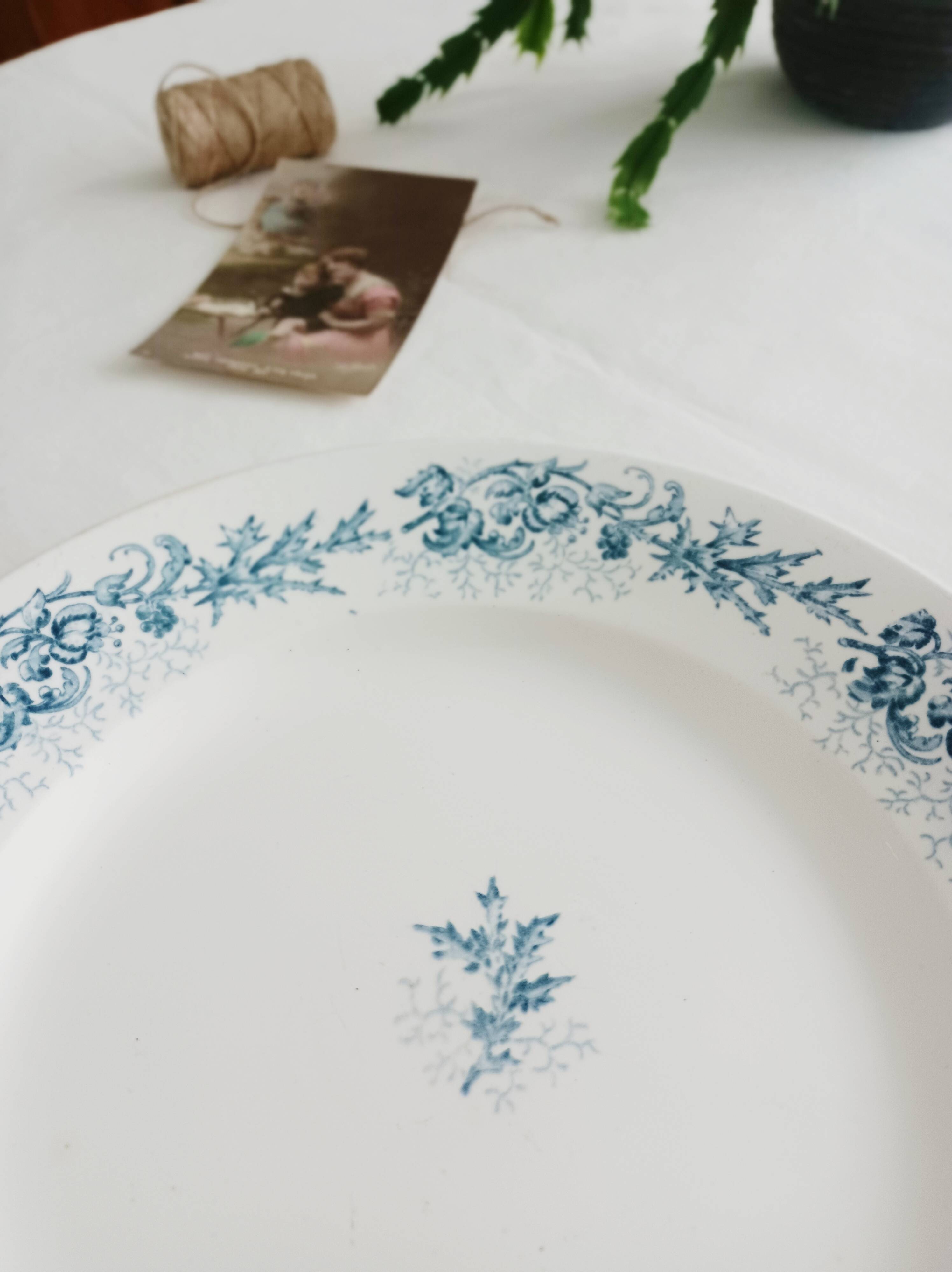 Round iron earth dish Longwy Cyrano