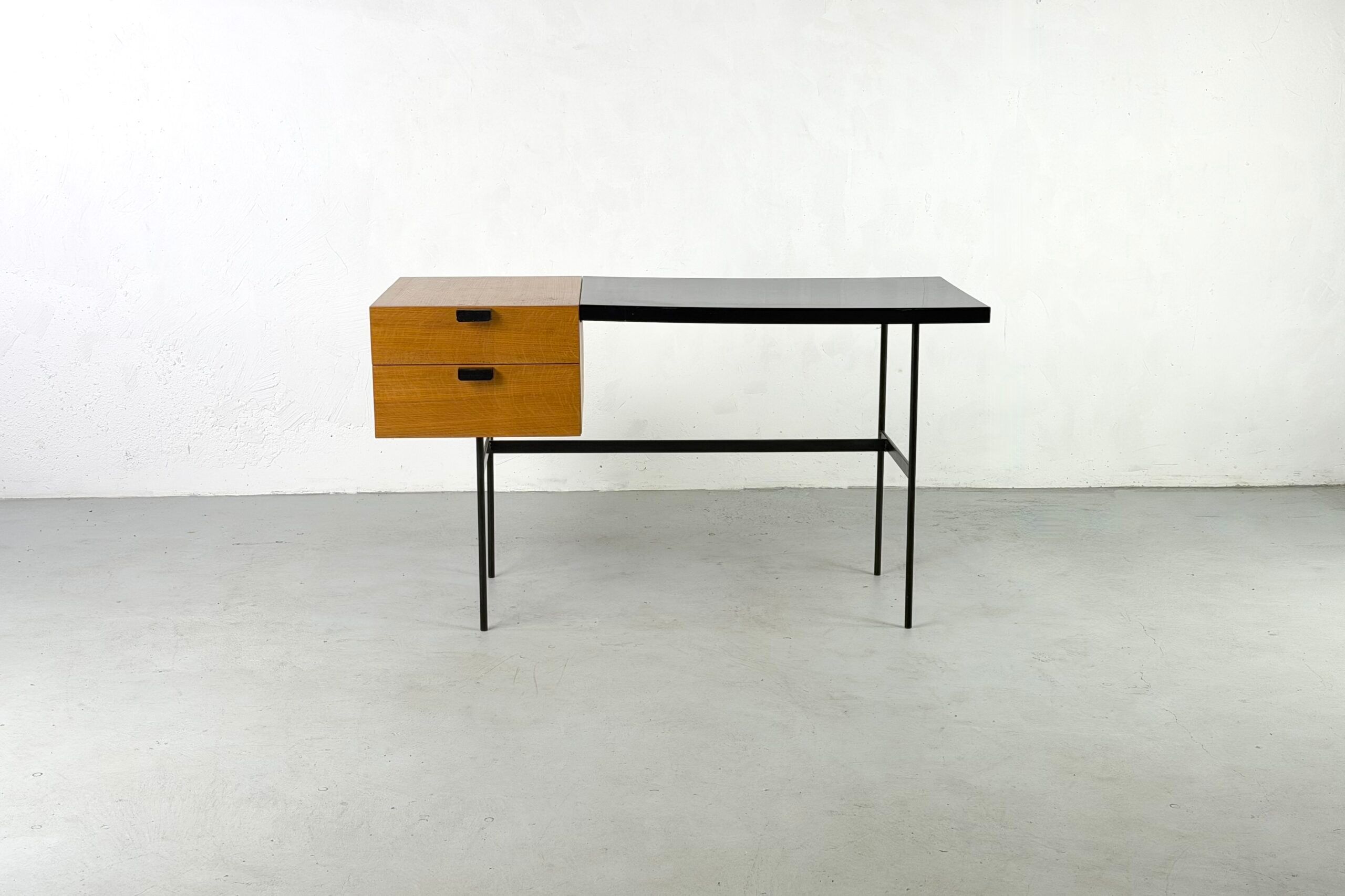 Desk CM141 by Pierre Paulin for Thonet – 1954