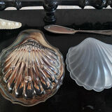 Shell butter dish and its silver-plated knife