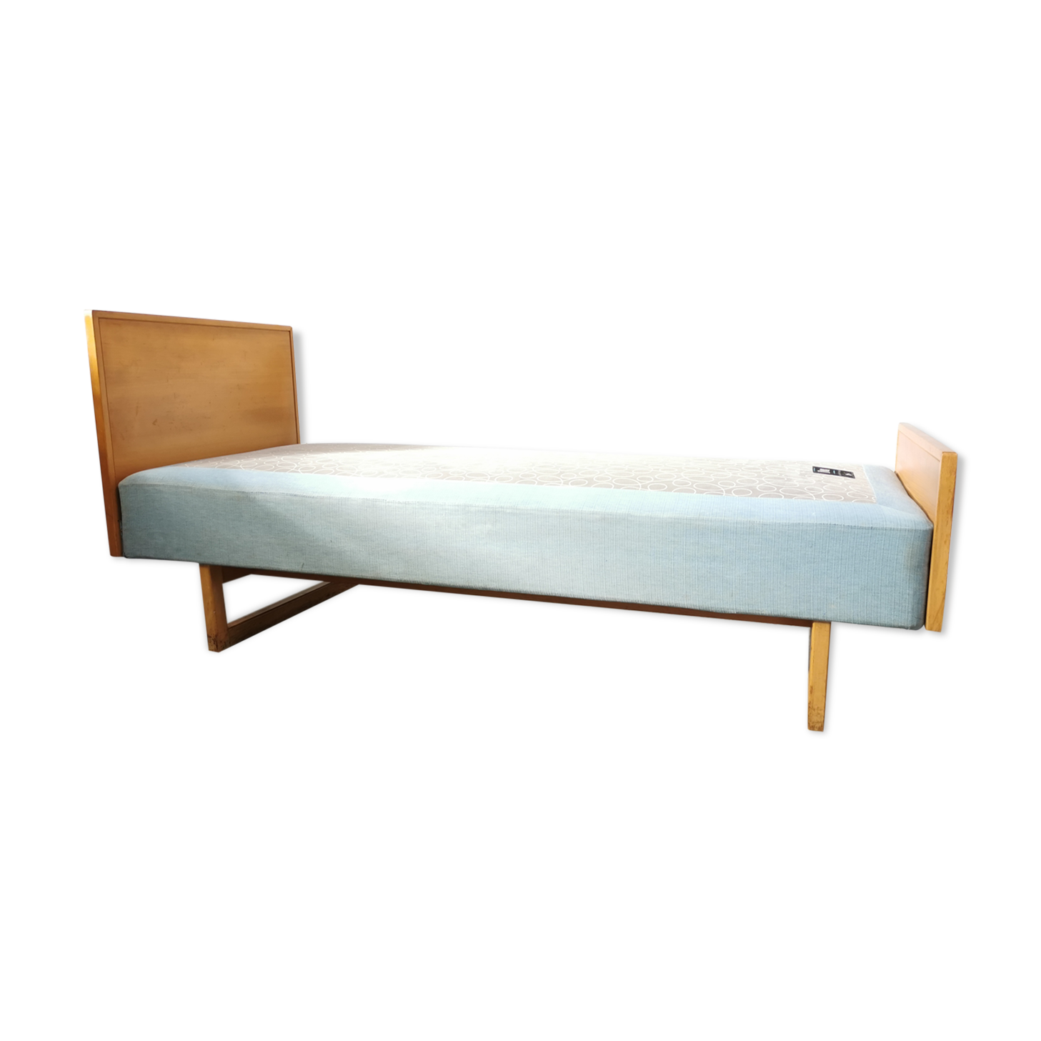 Vintage Scandinavian bed and lamp signed NK 1959