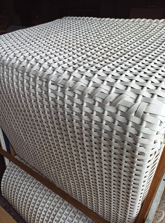 Beach and garden basket tcm 80s.