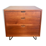 Scandinavian chest of drawer