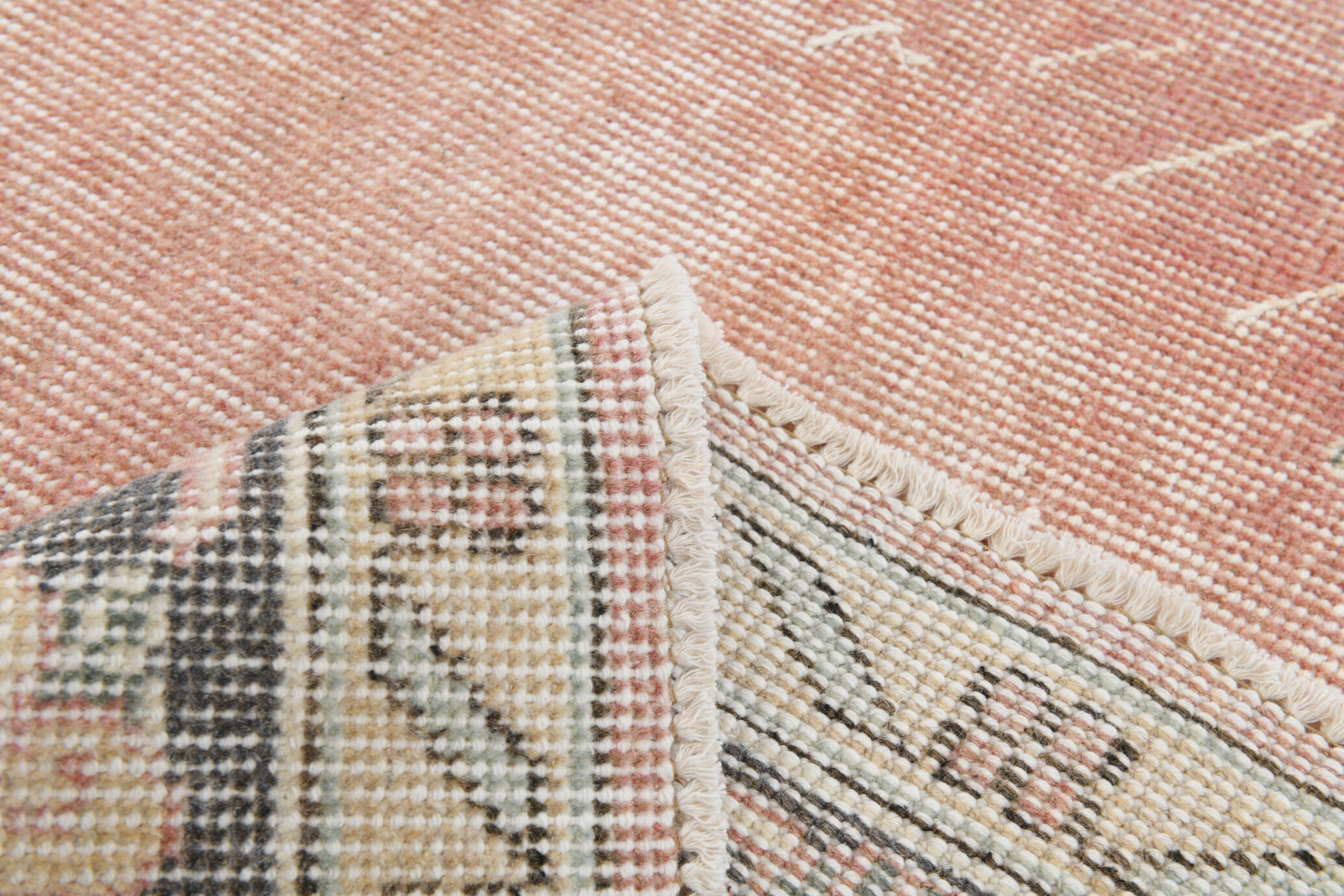 Faded red classic carpet 302x183