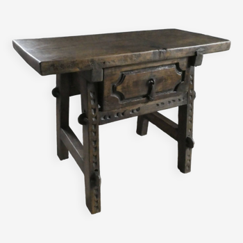 table d'appoint en bois massif du XVIIIème