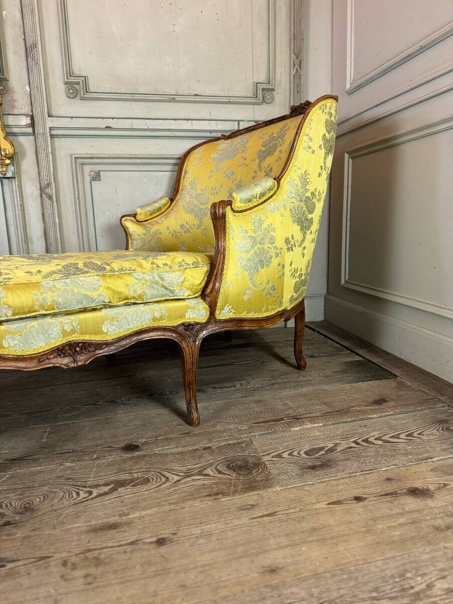 Duchess in Boat, Chaise Longue, Louis XV, Yellow Silk, 18th Century