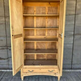 Armoire bois brut