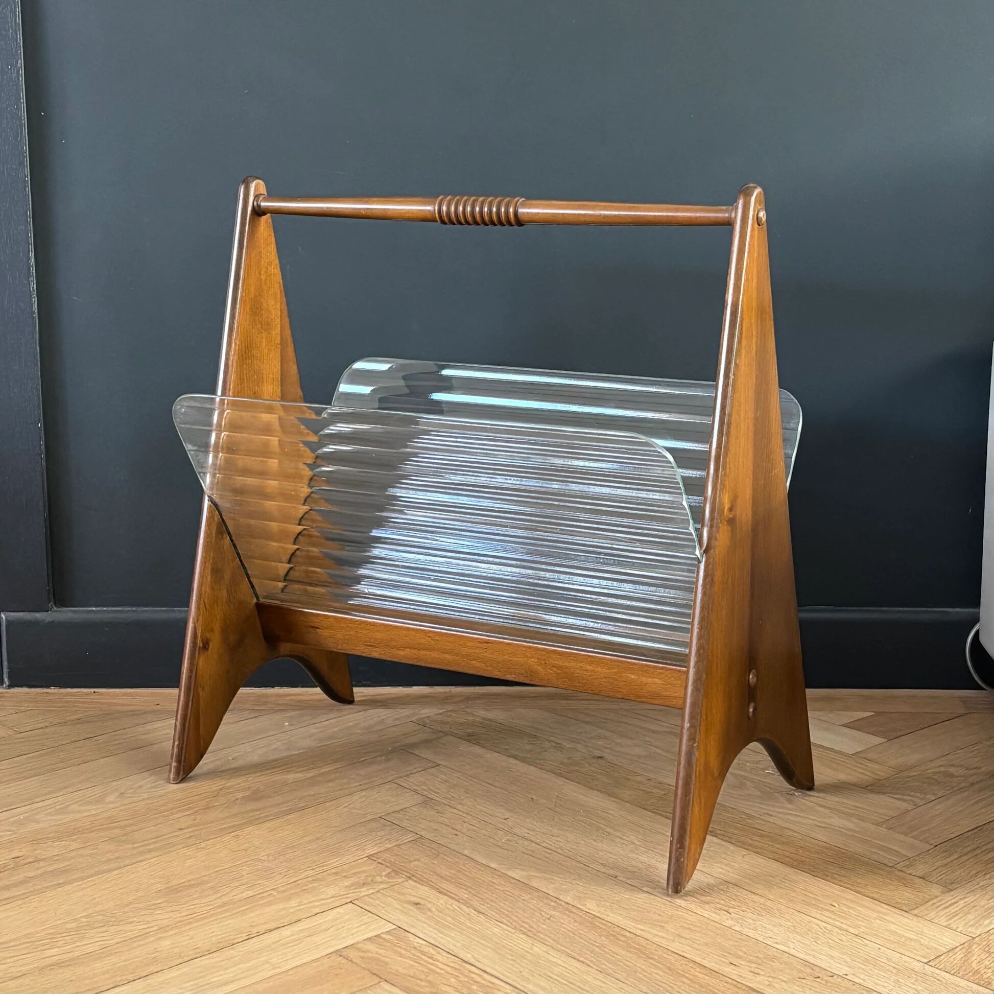 Canelé glass and wood magazine rack - 1950s