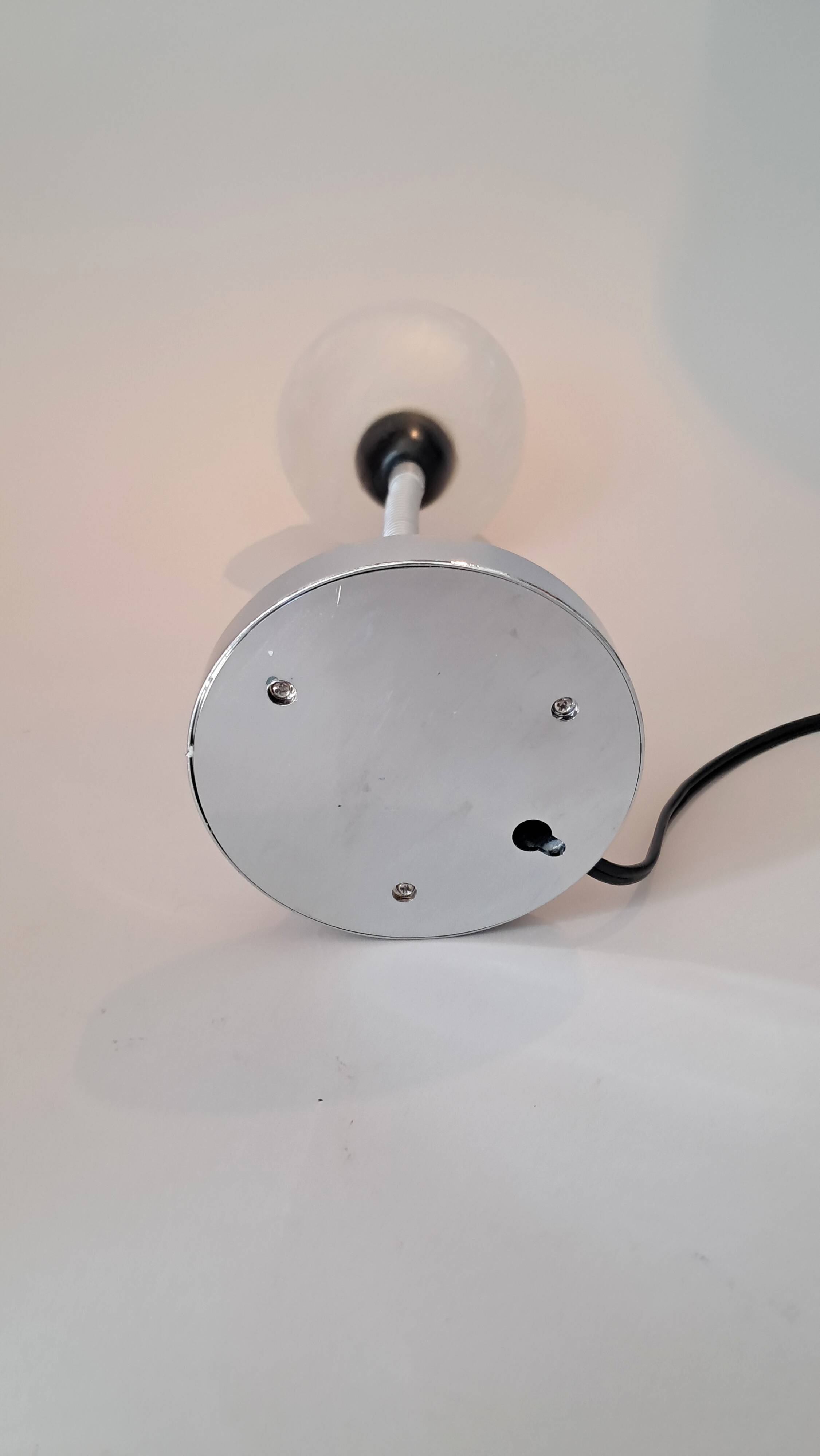 Vintage 1960/1970 articulated wall light.