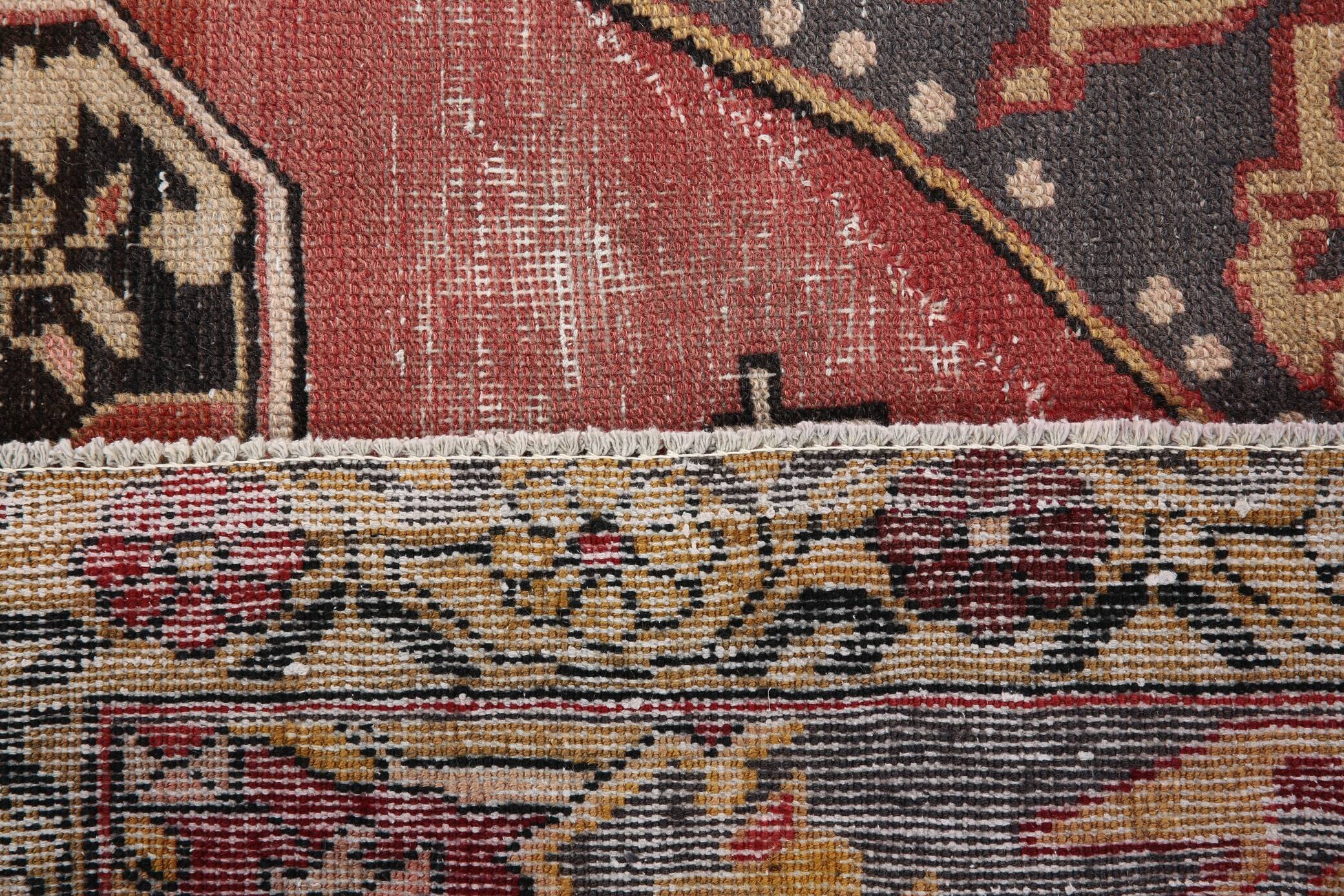 Tapis oriental vintage anatolien rouge bordeaux et noir, laine fait main