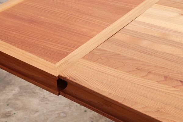 Grande table à manger