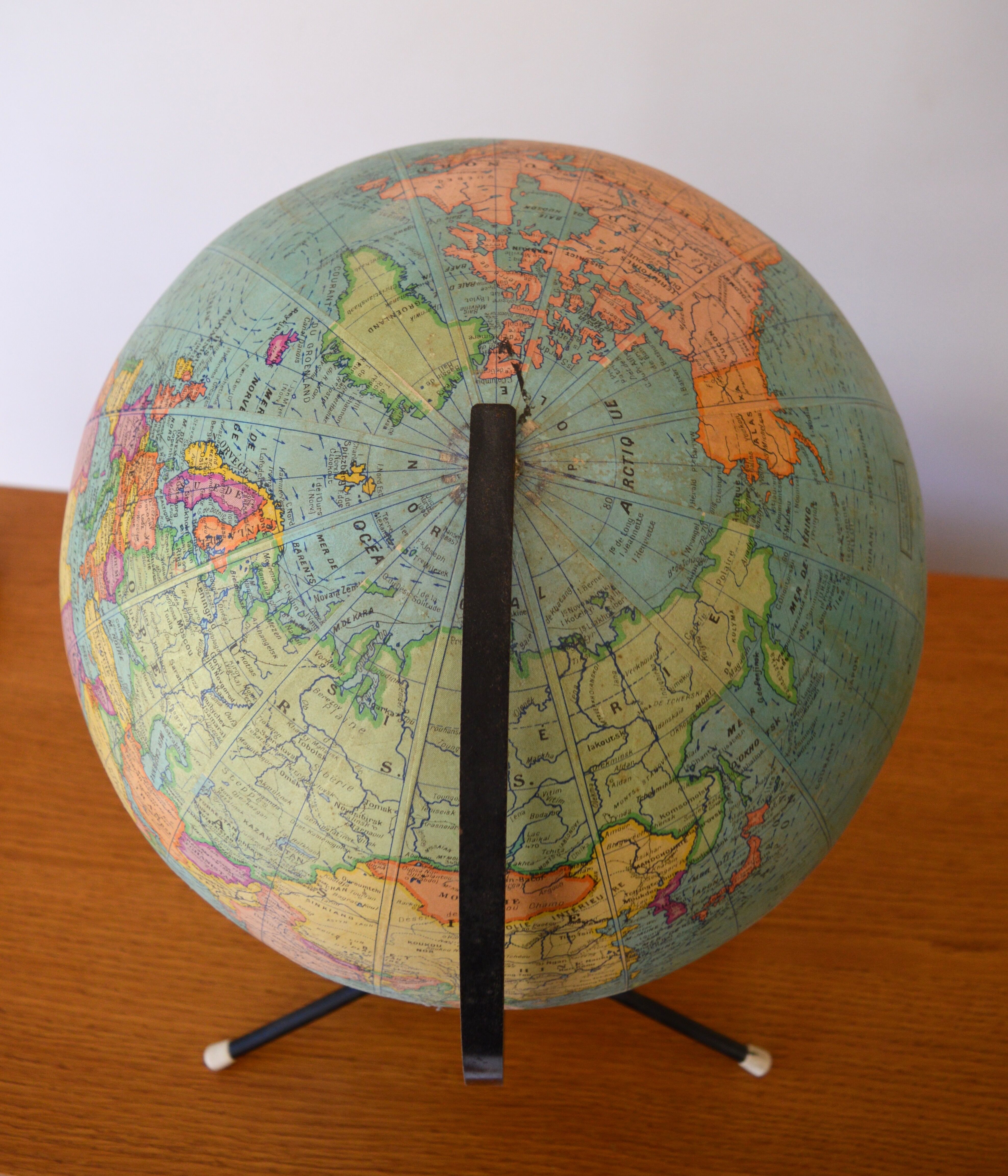 Globe Girard and Barrière