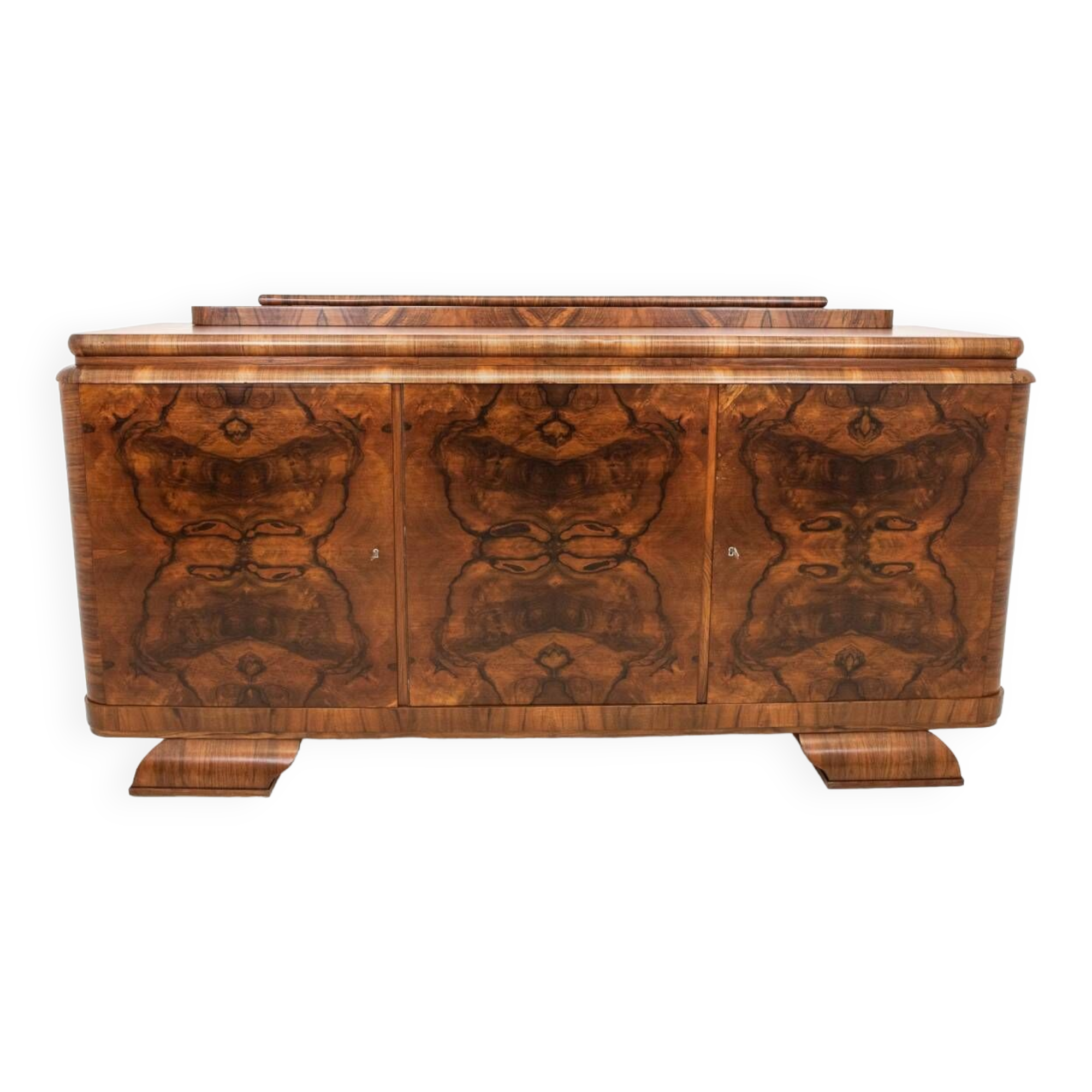 Walnut buffet, Art Deco chest of drawers.