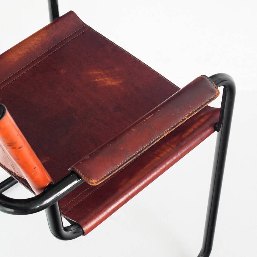 Cantilever chairs model MG5 in leather edition by Matteo Grassi. Italy, 90s