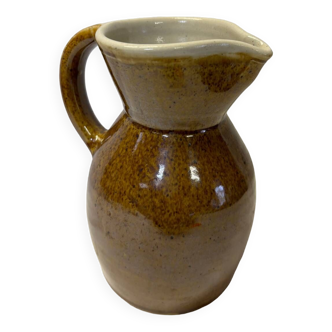 Berry stoneware pitcher