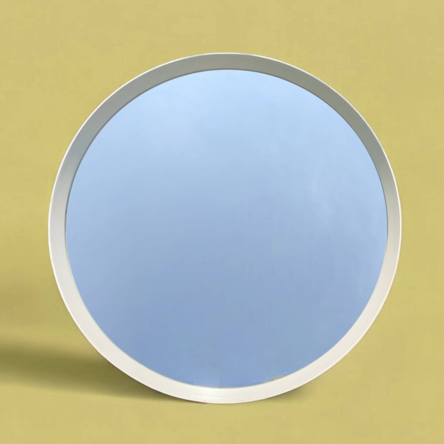 Vintage round mirror in white painted wood in one piece - 68 cm