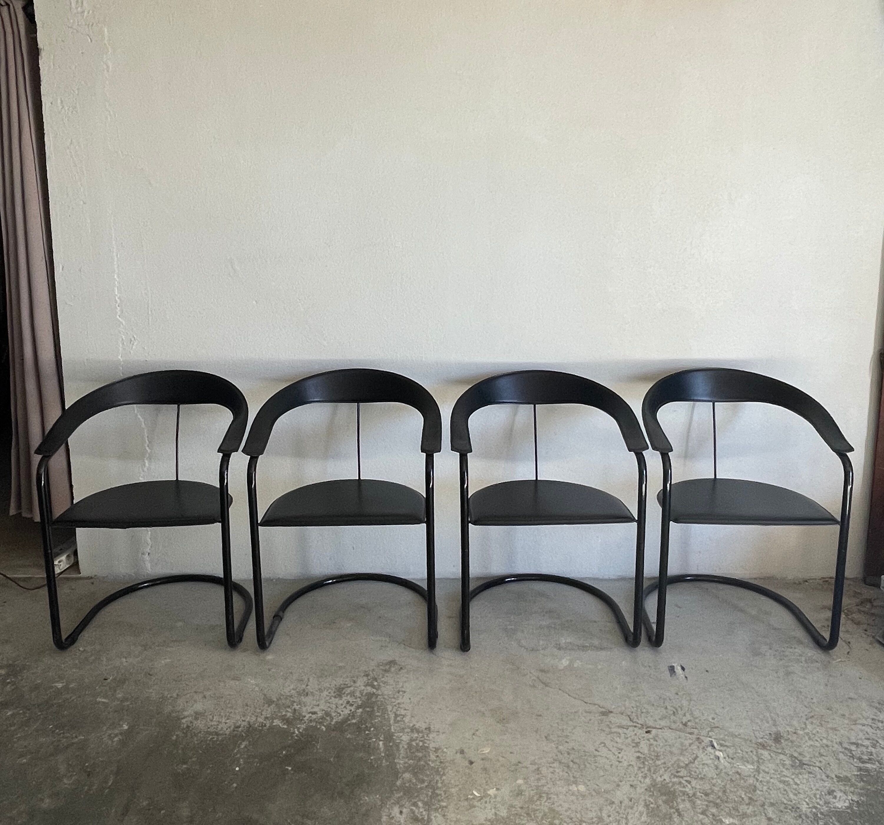 Chaises canasta par arrben
