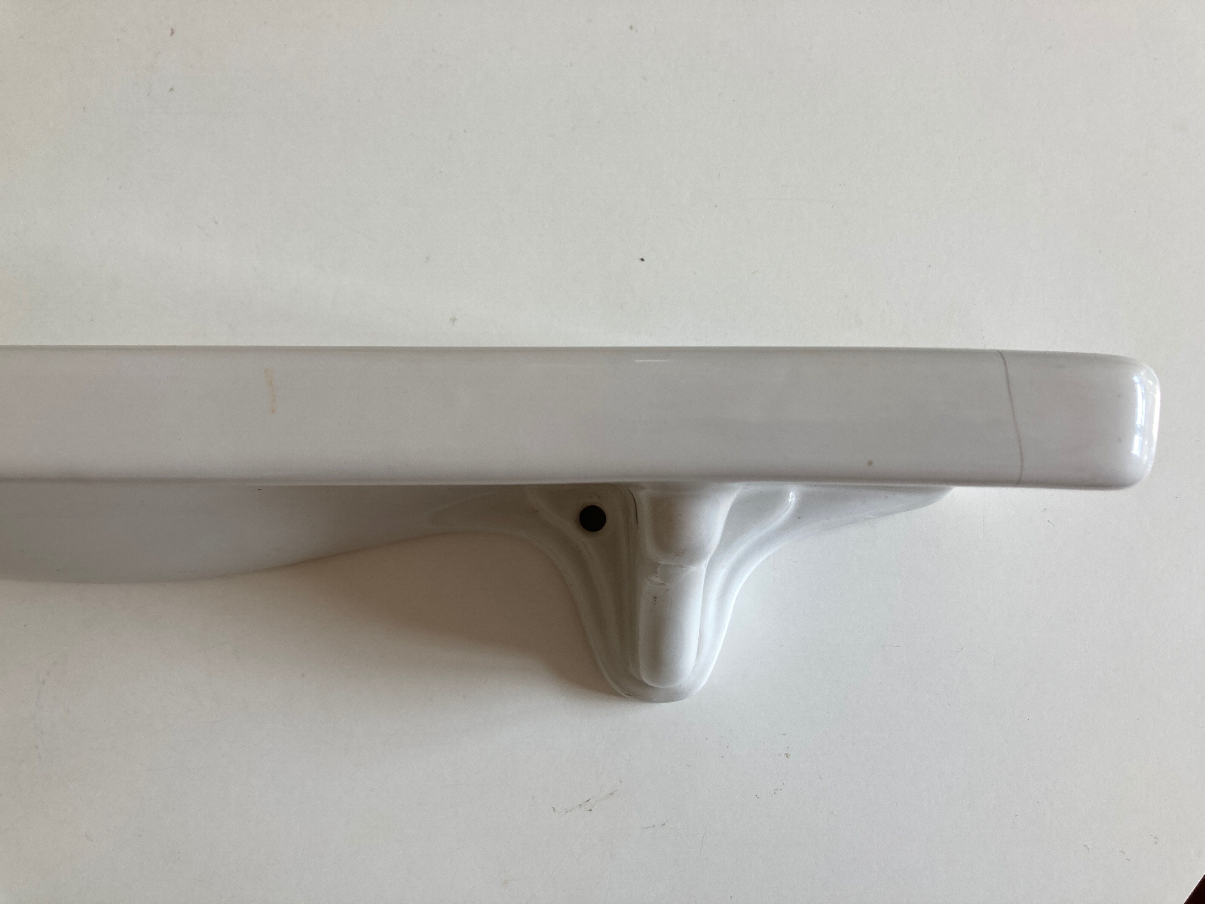 Art deco bathroom shelf shelf in white porcelain 50cm