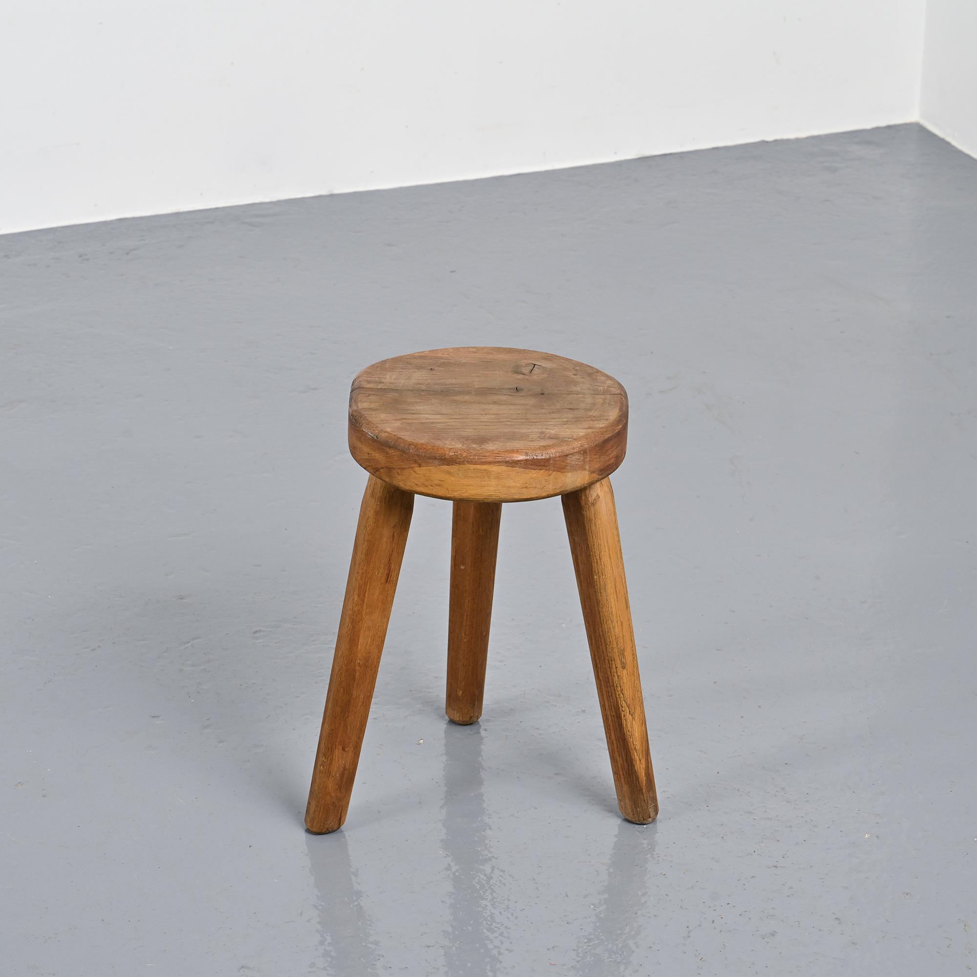 Tripod stool in solid wood, Alpine craftsmanship, 1950s.