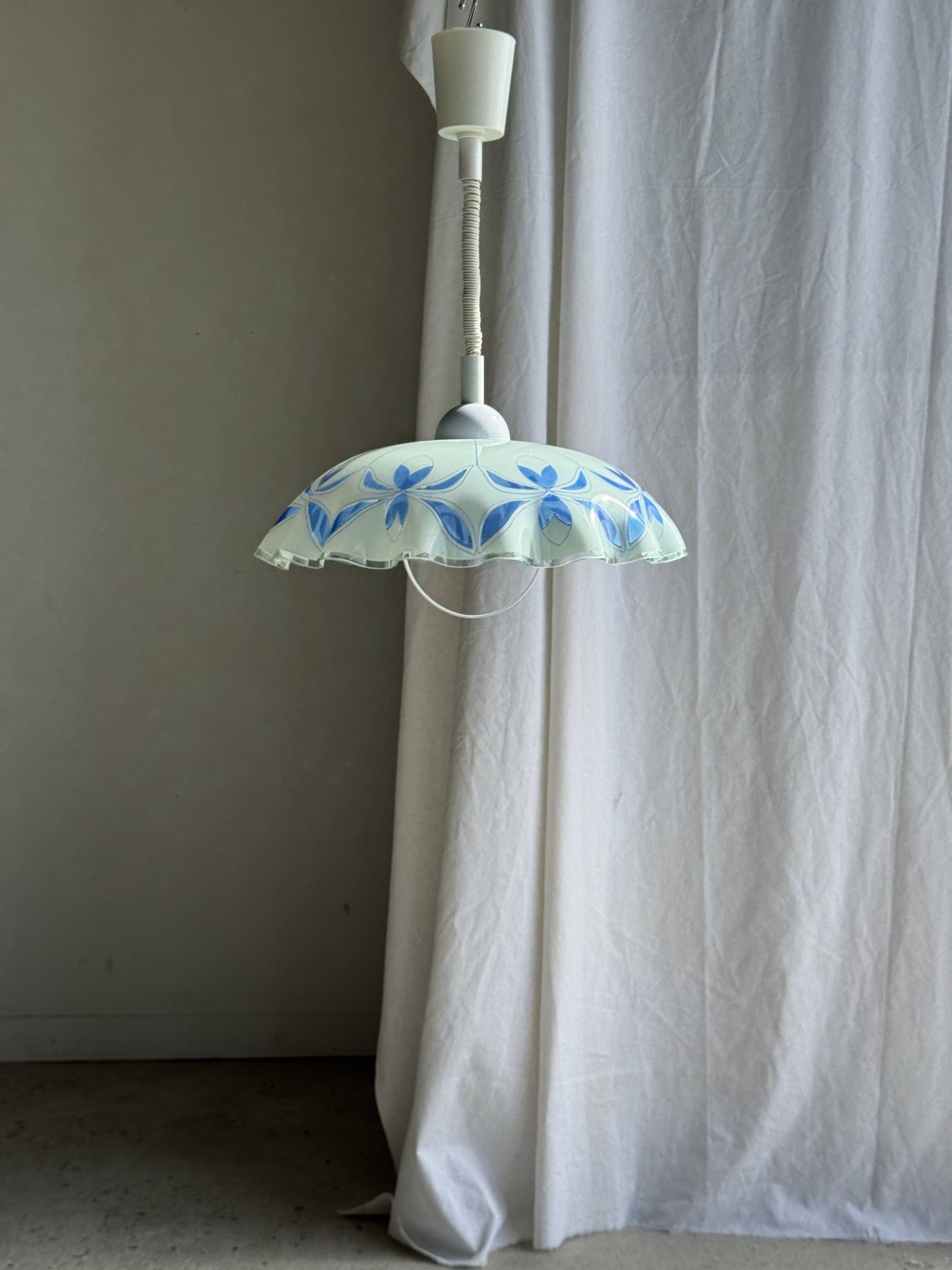Vintage suspension in white and blue glass with wavy edge D46 H53