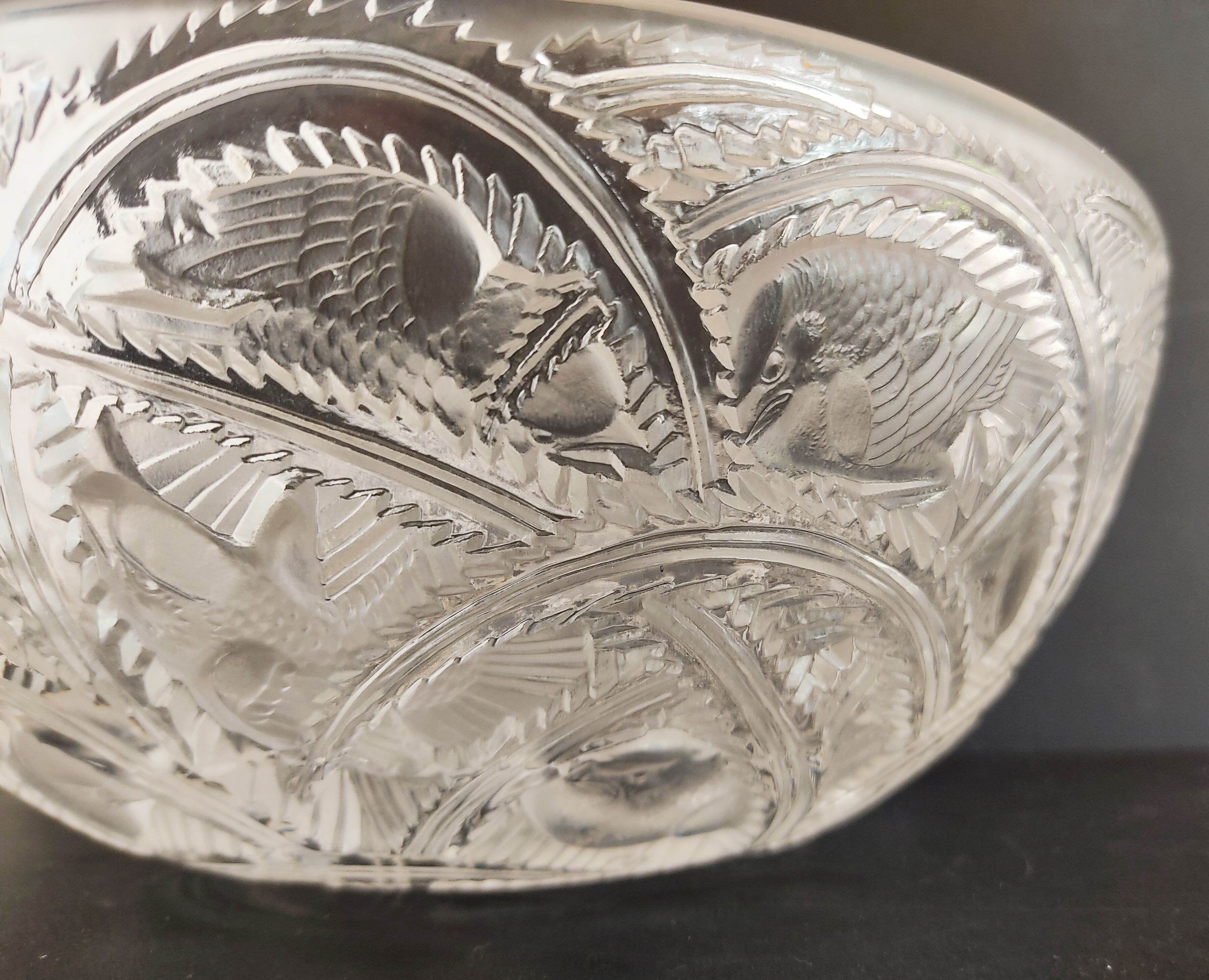 Coupe Lalique pinsons et feuillages signée