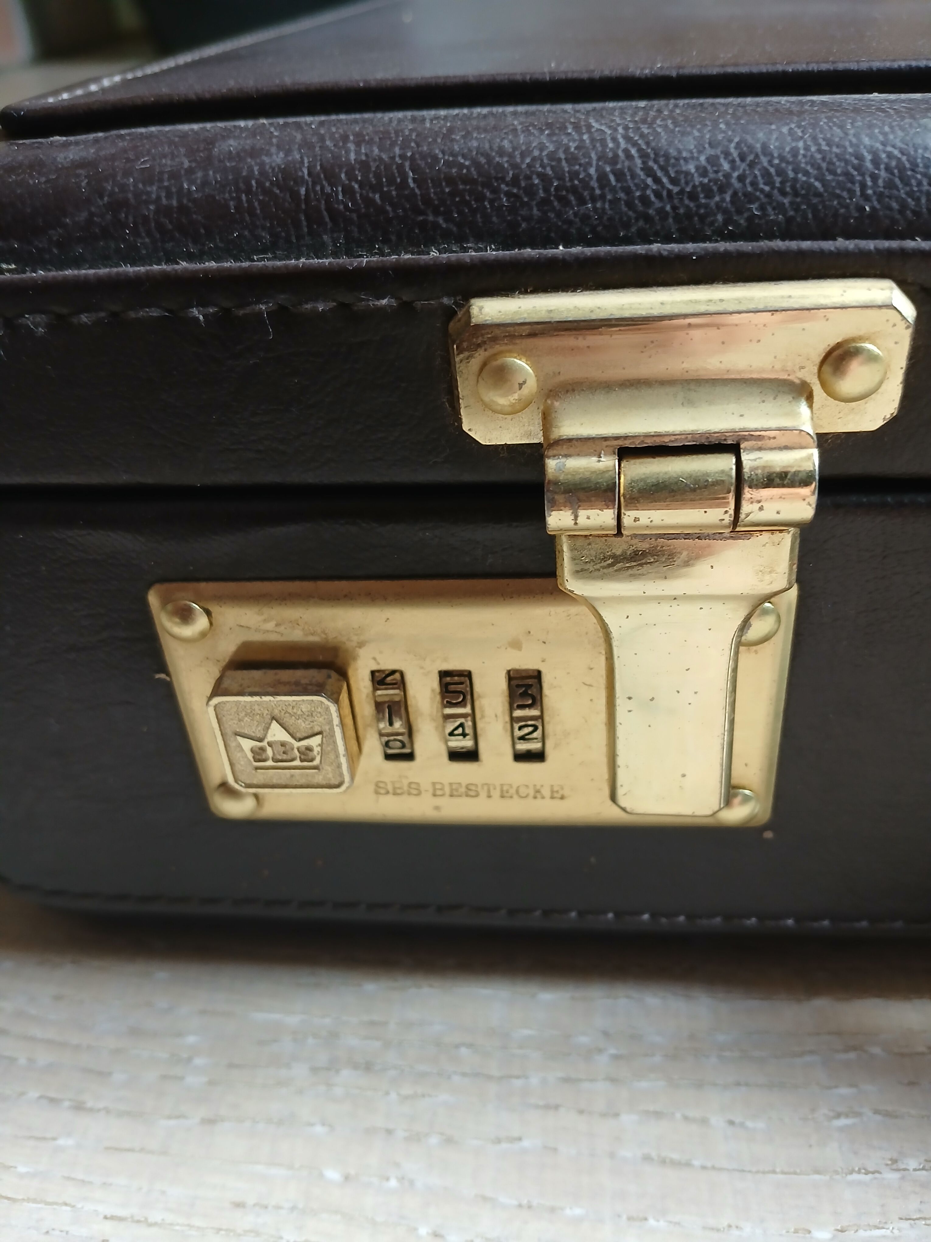 Ménagère de luxe SBS Solinger 63 pieces