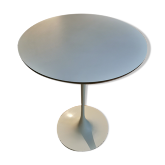 Table d'appoint d'Eero Saarinen éditée par Knoll 1960