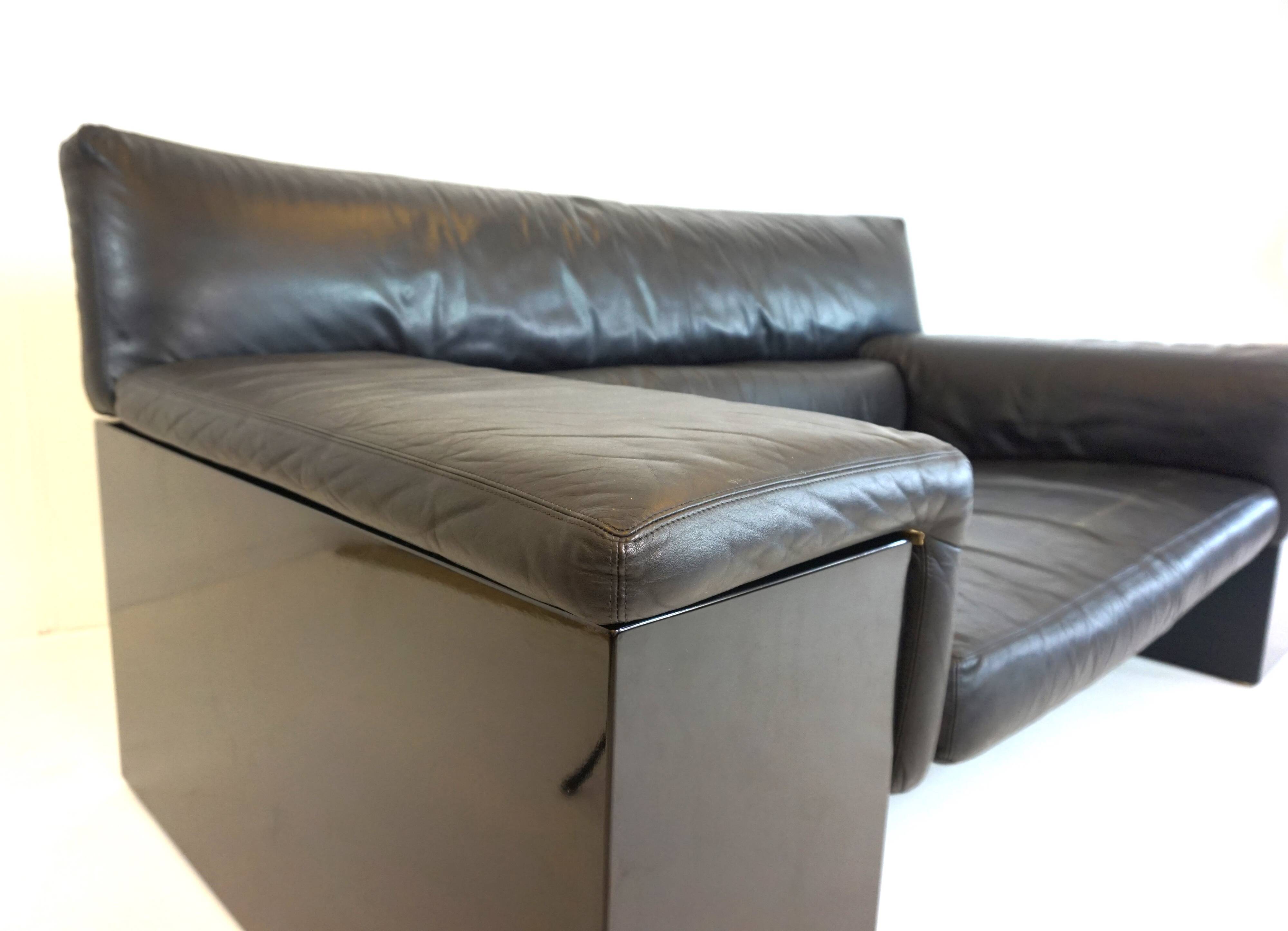 Knoll Brigadier 2 seater leather sofa by Cini Boeri