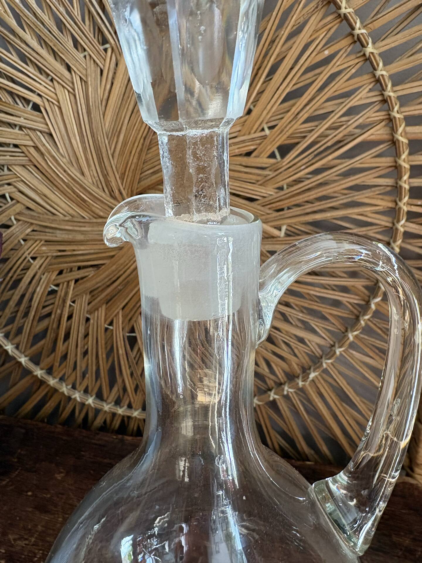 Ancienne carafe en cristal à décanter à vin