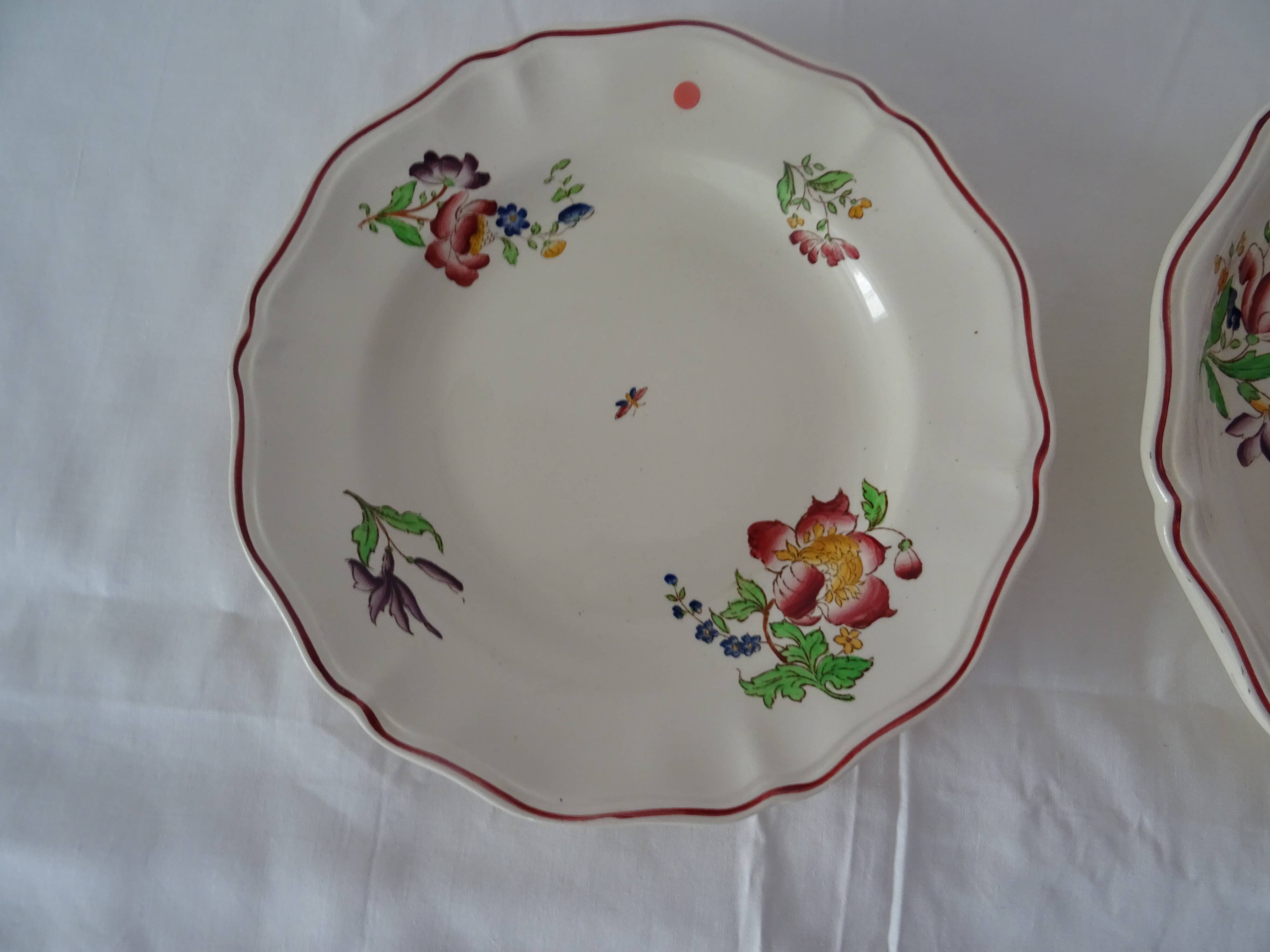 2 plats assiettes de présentation Sarreguemines 526112 faience fleurs STRASBOURG