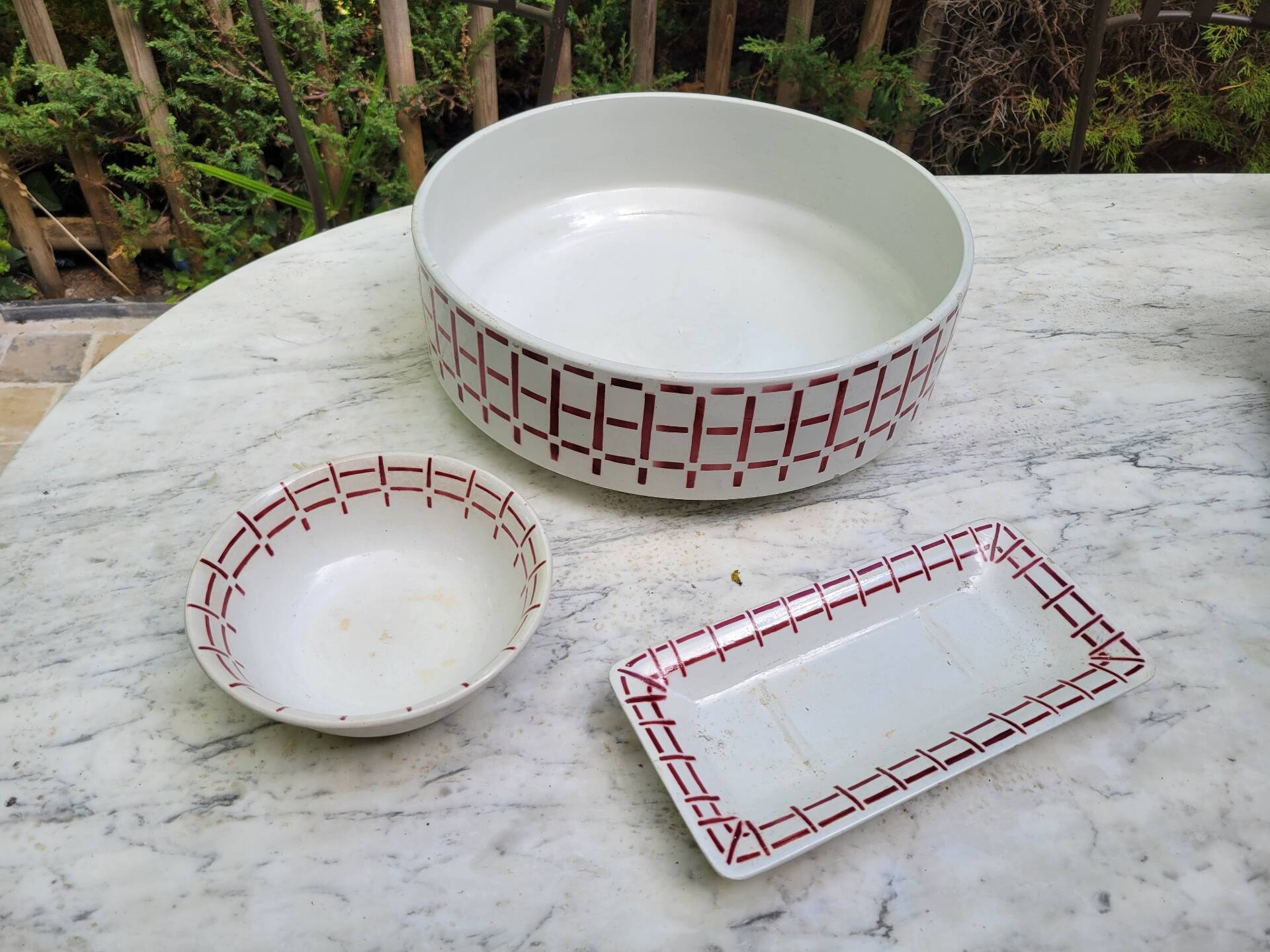 Sink and soap dish from the Saint Amand pottery, 1930.
