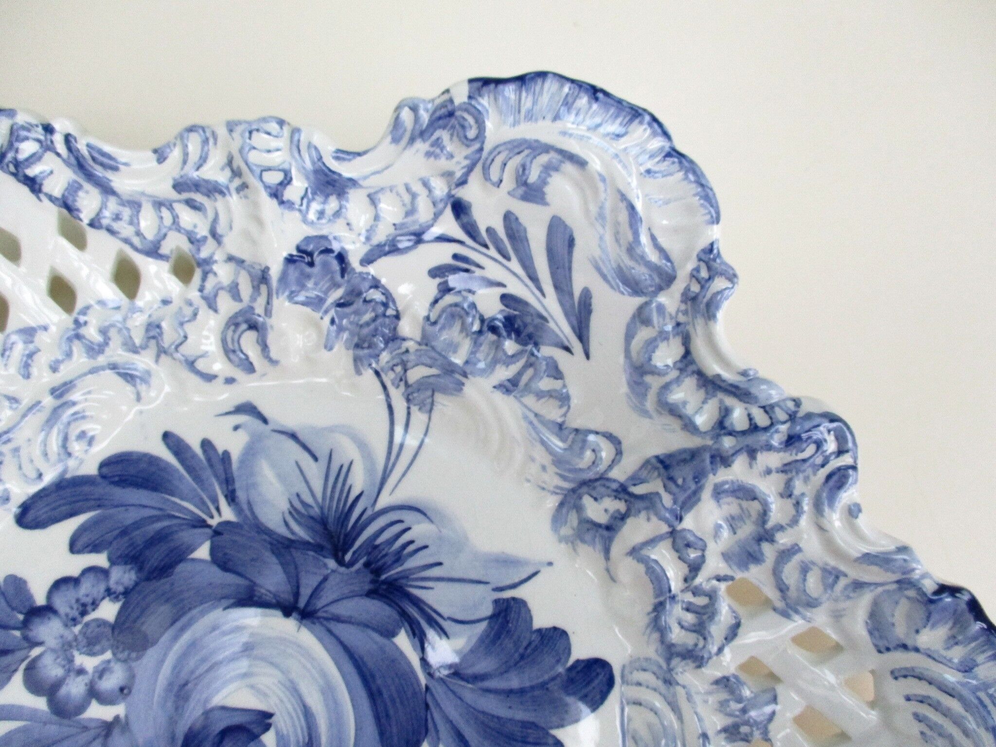 Openwork ceramic dish