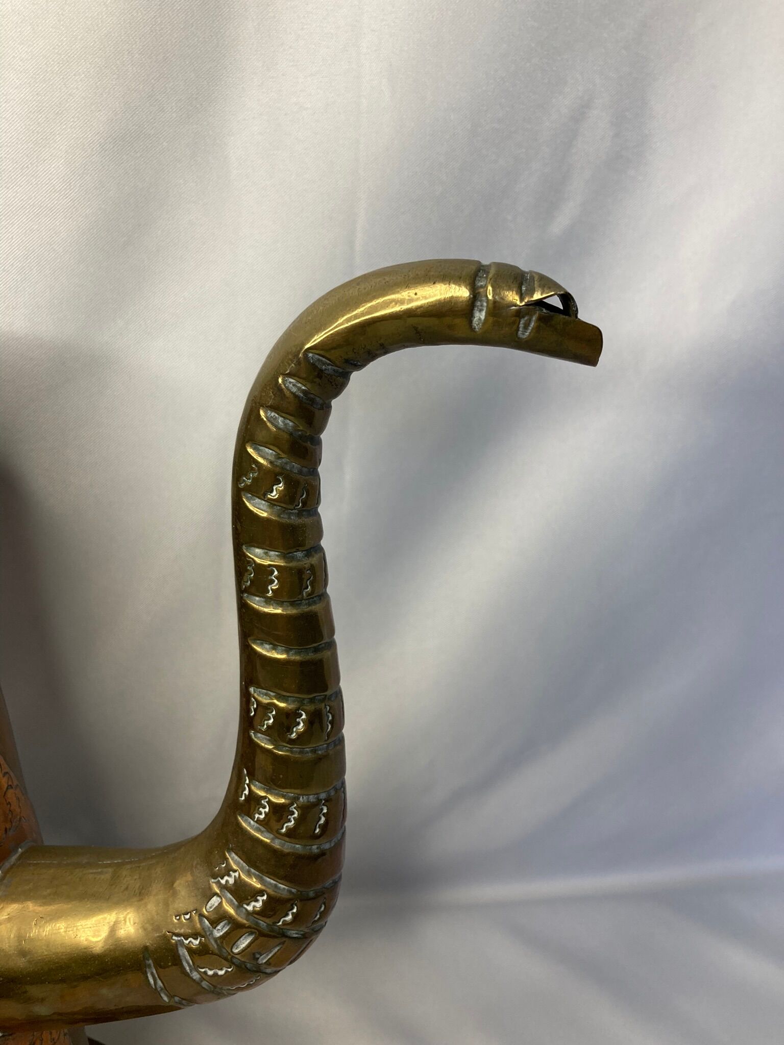 Lot en cuivre ancien plateau et théière orientale XXème