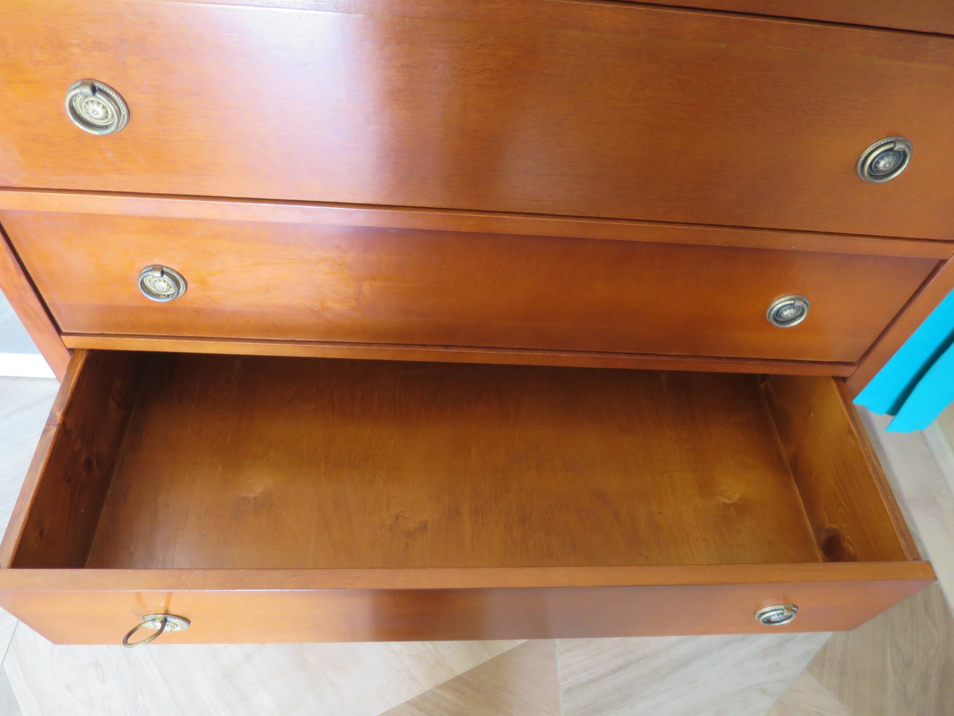 Louis Philippe style chest of drawers in cherry wood