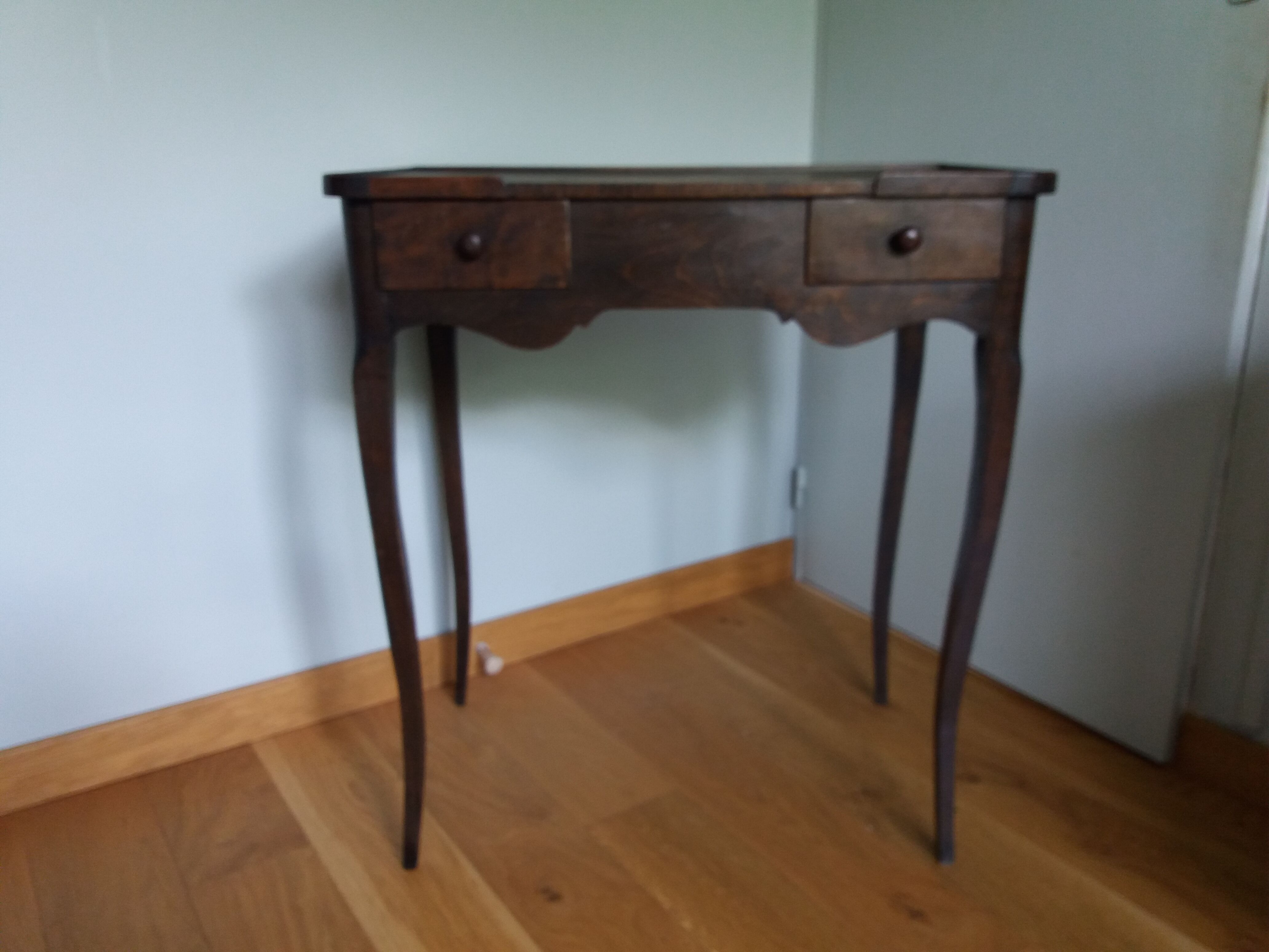 Toilet table console dressing table