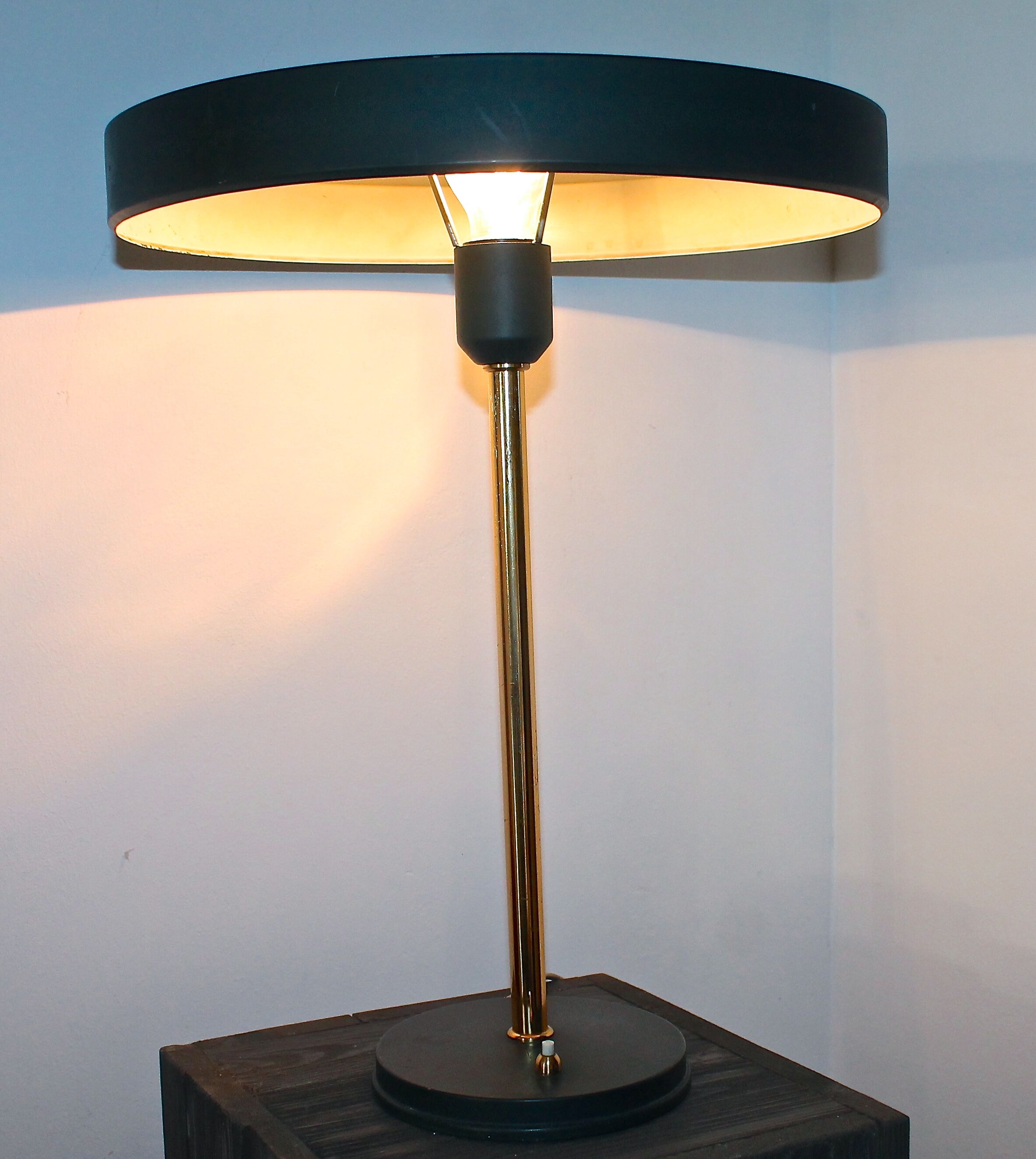 Louis Kalff 1950 timor for Philips lamp