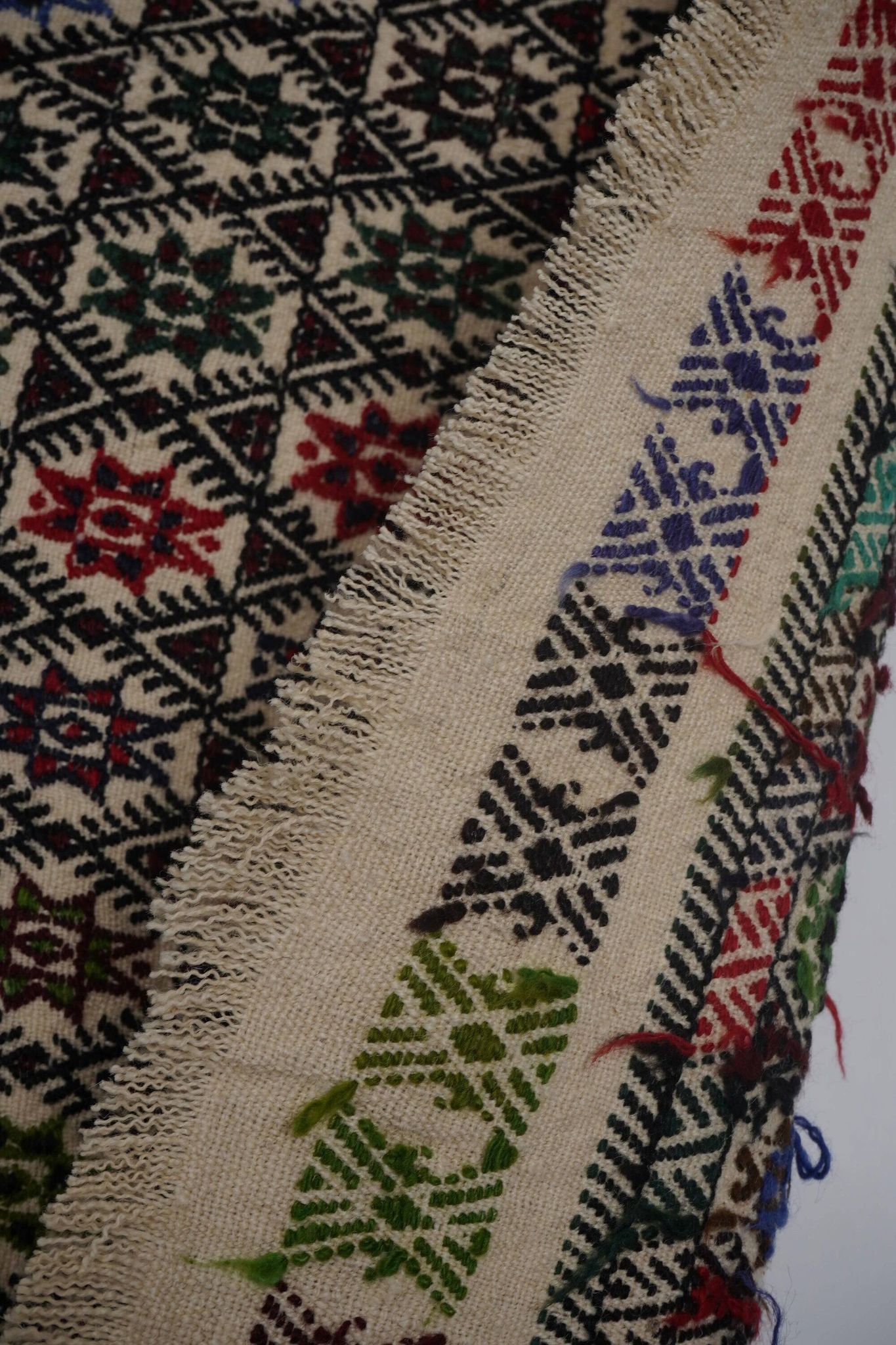 Kilim turc vintage tissé main 147x211 cm