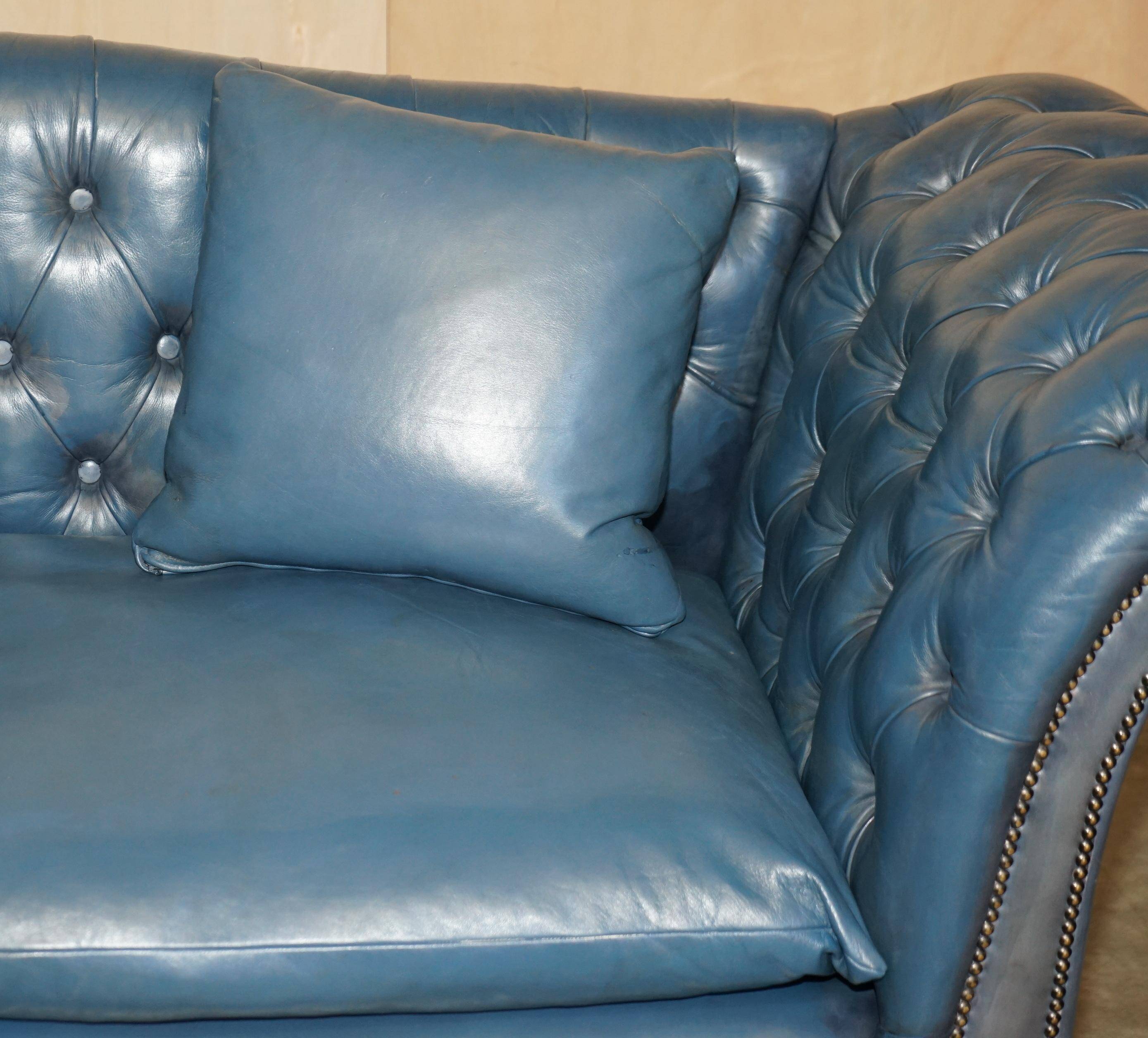 Canapé Chesterfield Regency William IV restauré circa 1830