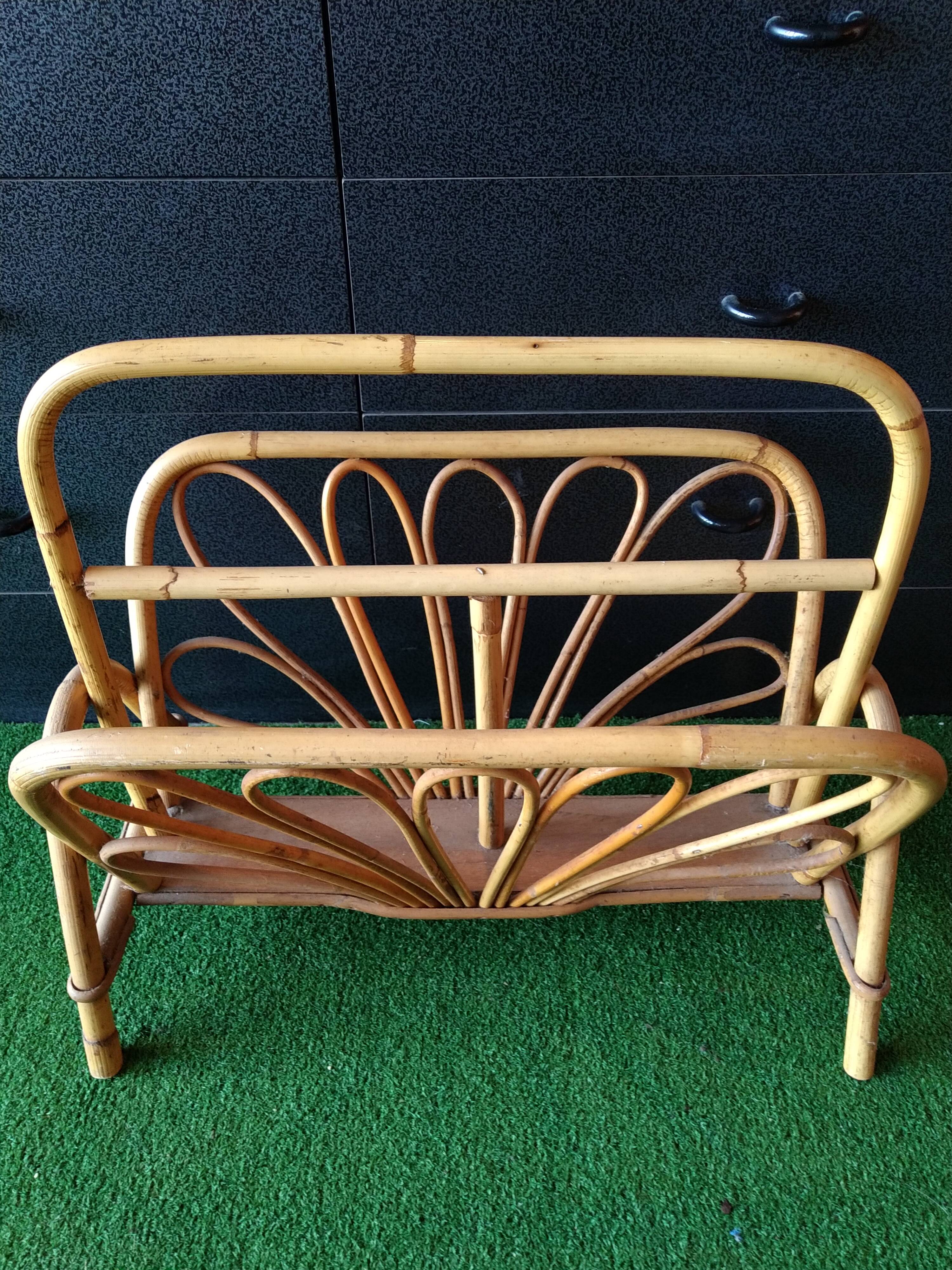 Bamboo rattan magazine holder