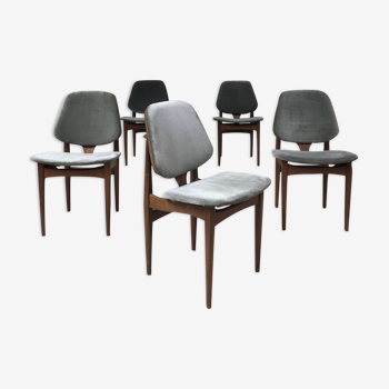 Ensemble de cinq chaises de salle à manger de teck par Elliots de Newbury