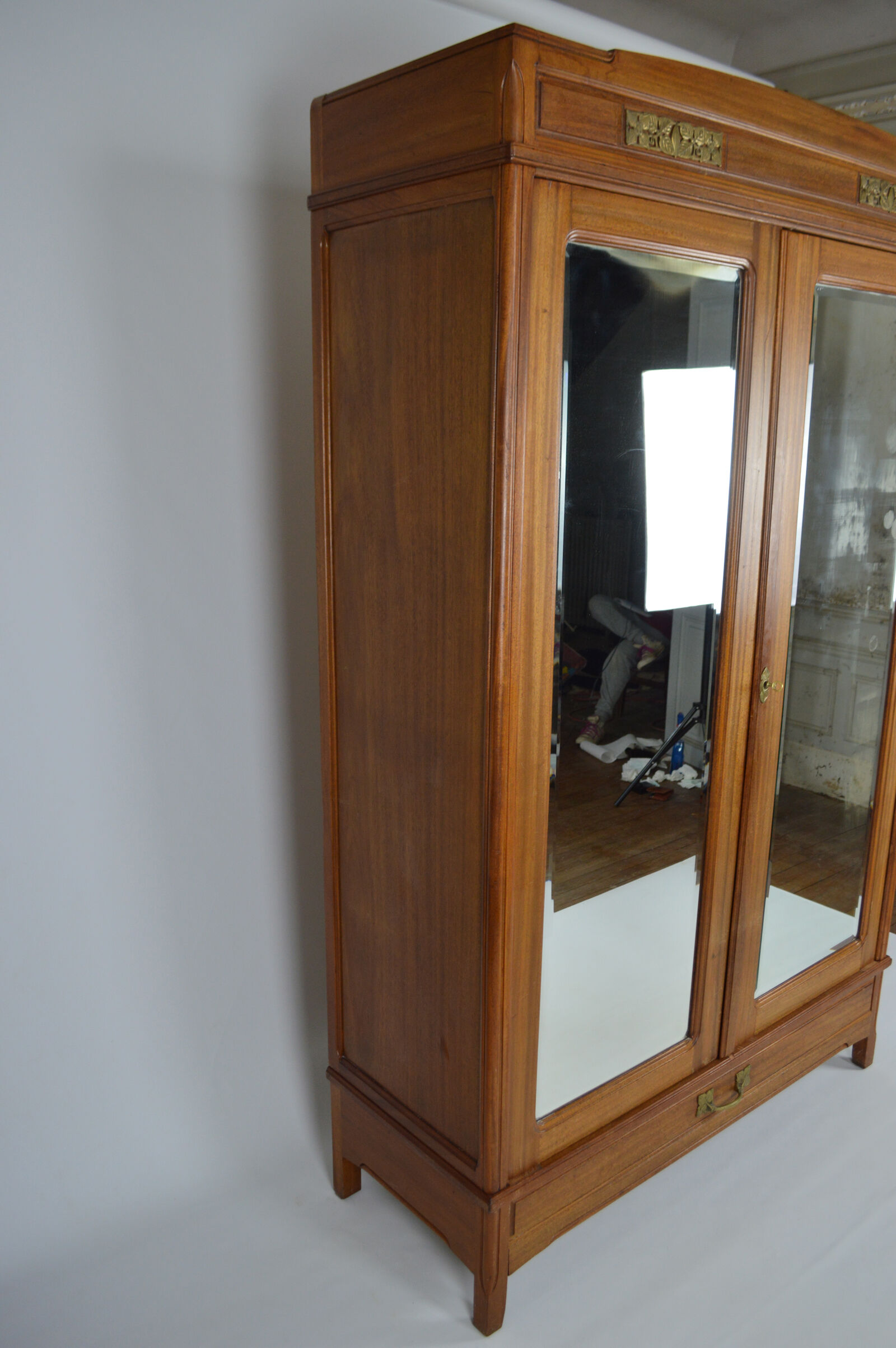 Art Nouveau wardrobe by Mathieu Gallerey in mahogany, model with Clematis, circa 1920