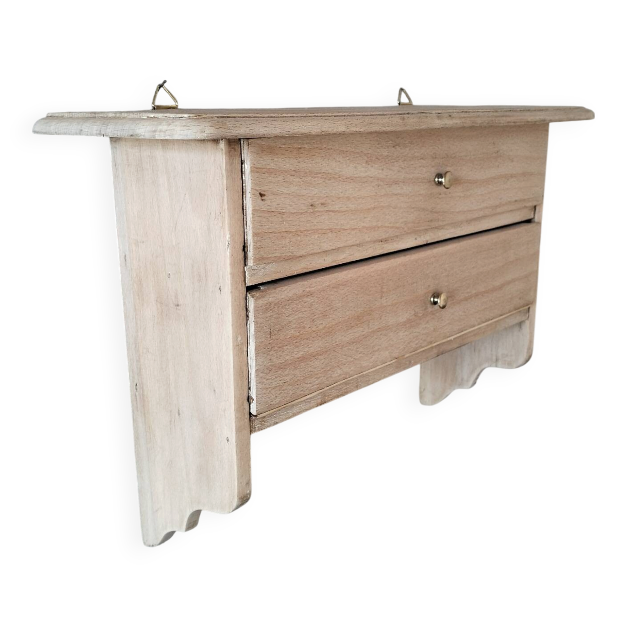 Wall shelf