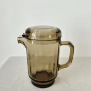 Vintage carafe with smoked glass lid '70s/'80s - Arcoroc France