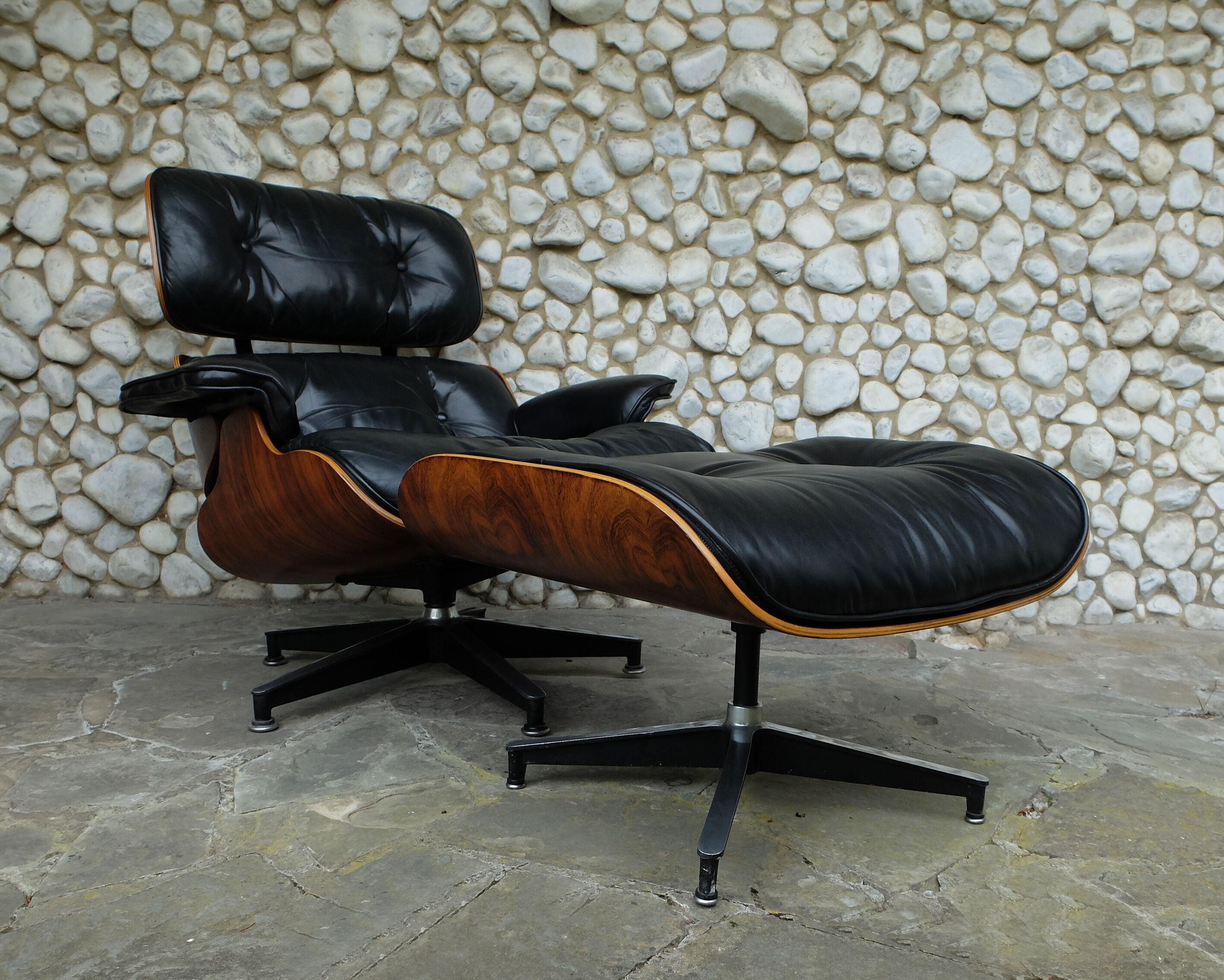 Armchair 670 & ottoman 671 by Charles & Ray Eames for Herman Miller, 1960s